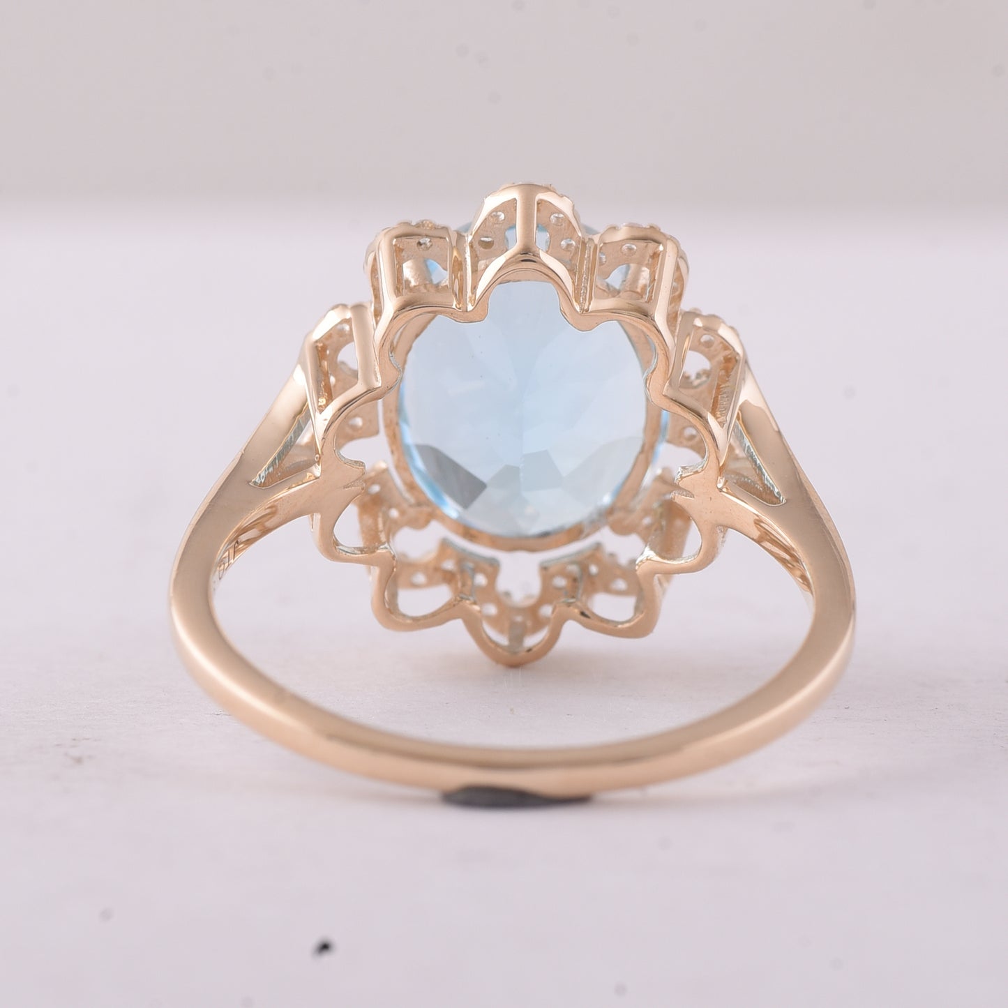 4.72 Ct Oval Blue Topaz 9K Gold Ring