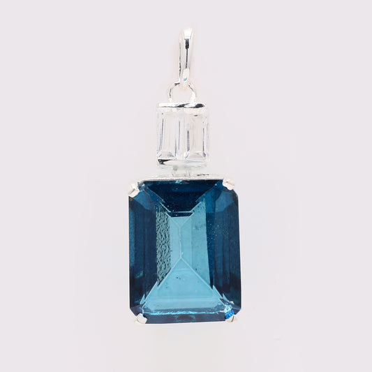 9.33 Ct Octagon Lbt Color Topaz 925 Silver Pendant