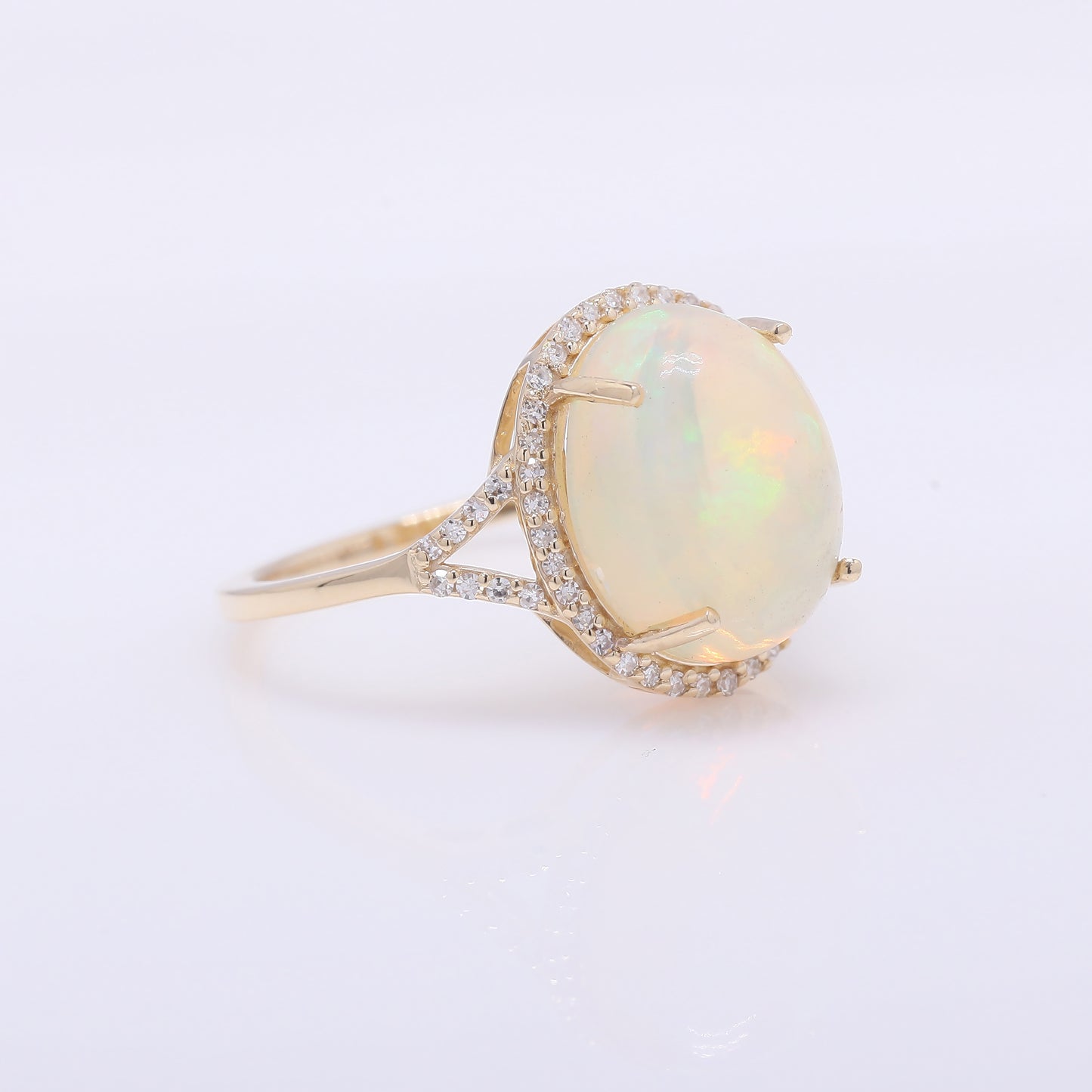 4.19 Ct Oval Cabochon Cut Natural Opal 14K Gold Ring
