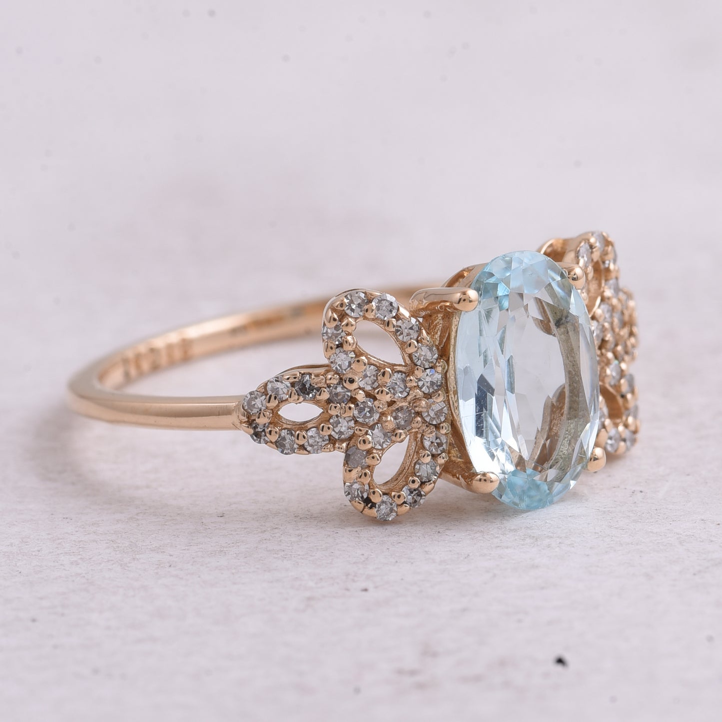 1.17 Ct Oval Mixed Cut Natural Aquamarine 14K Gold Ring