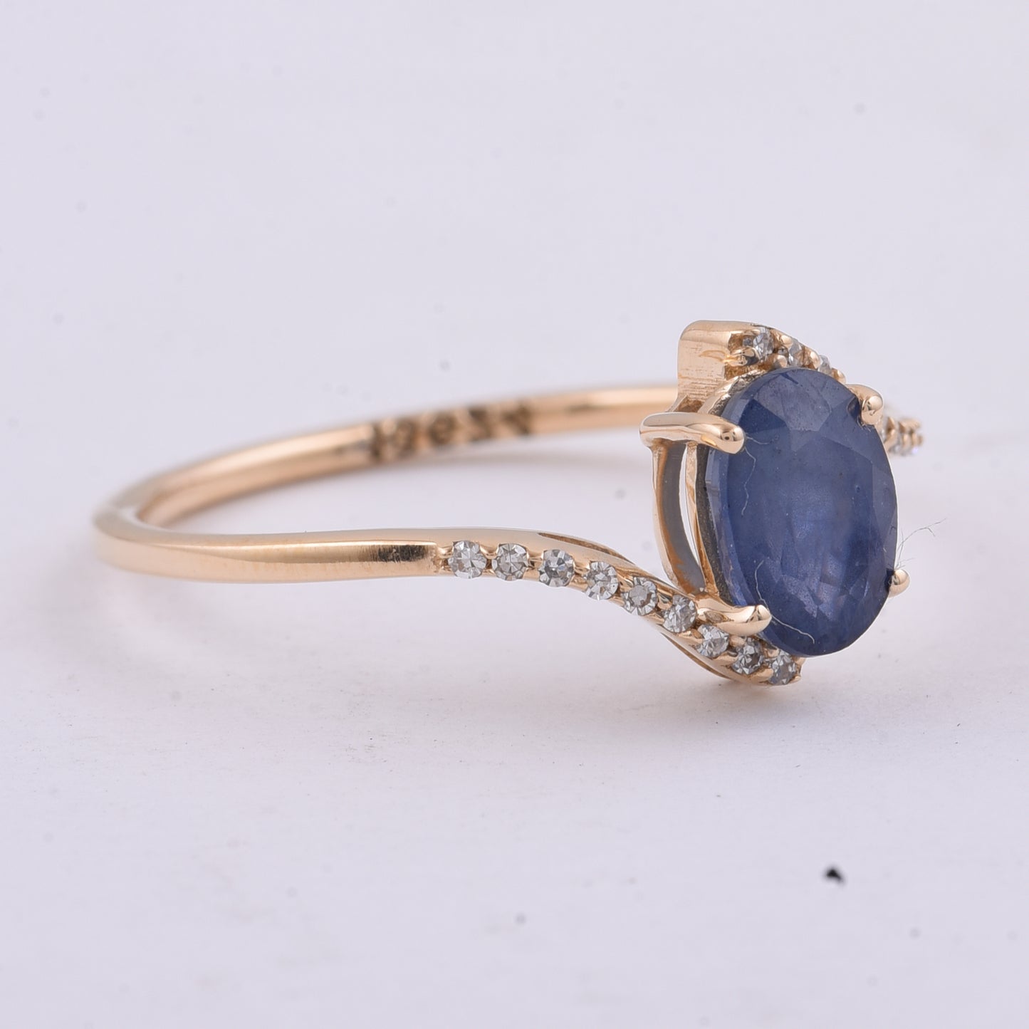 1.19 Ct Oval Natural Sapphire 14K Gold Ring