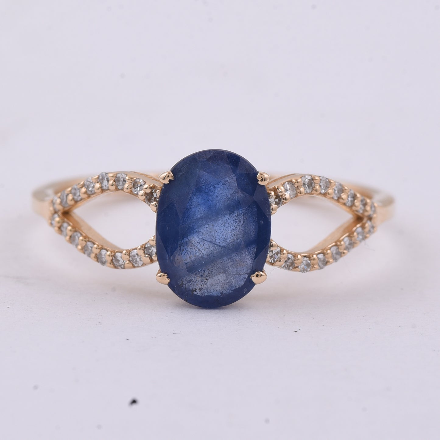 1.52 Ct Oval Natural Sapphire 14K Gold Ring