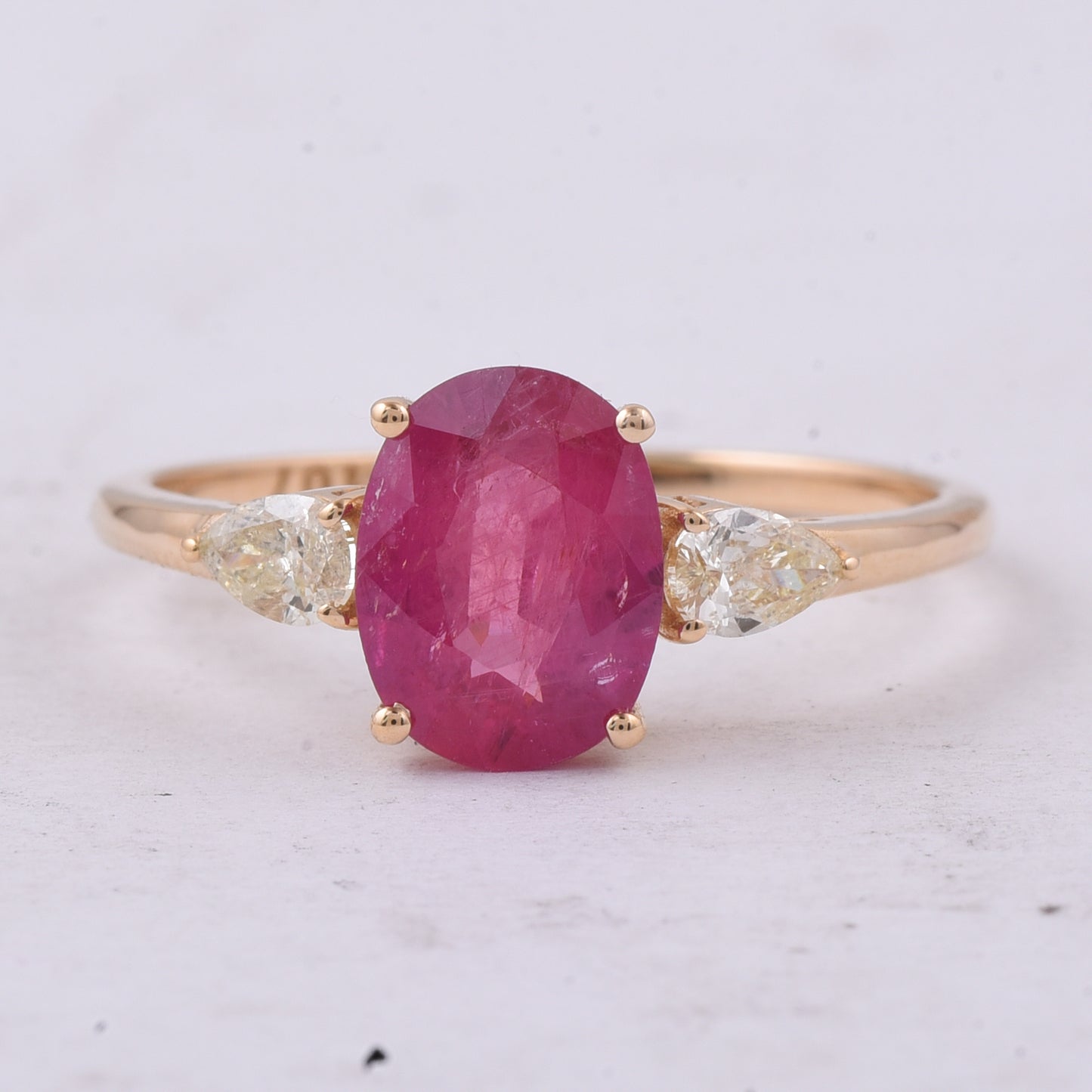 1.98 Ct Oval Natural Ruby 14K Gold Ring