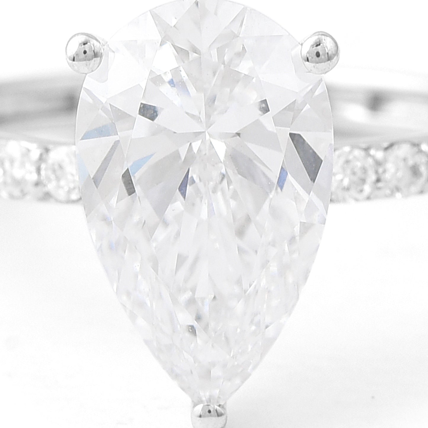 3.13 Carats Lab Grown Diamond 14K Gold Ring