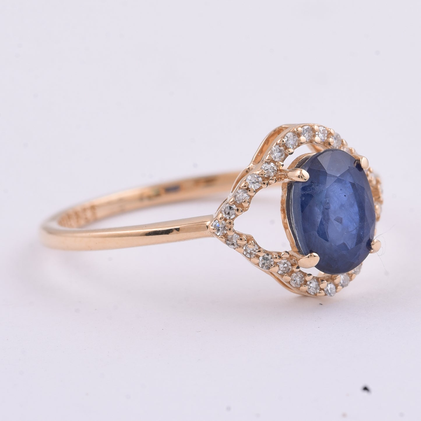 1.35 Ct Oval Natural Sapphire 14K Gold Ring