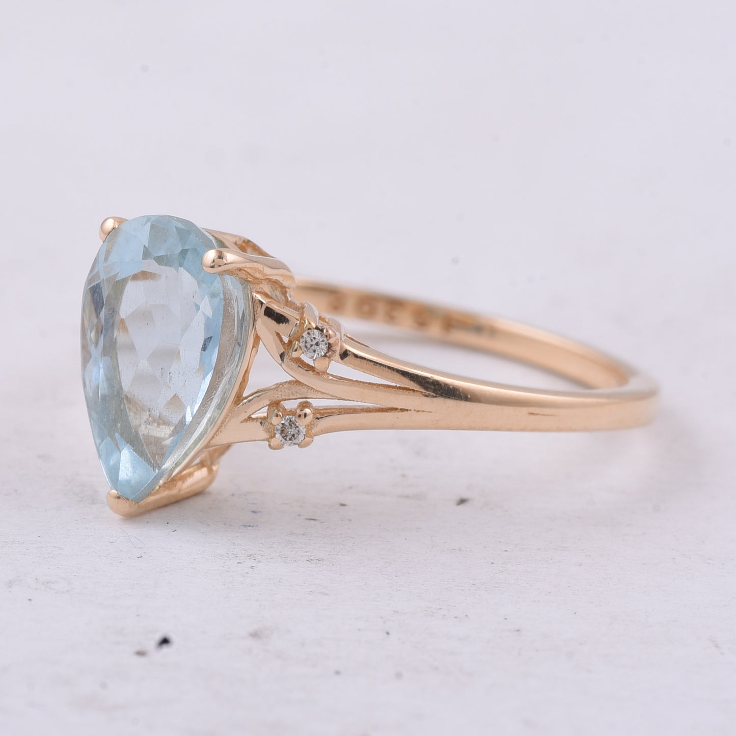 1.61 Ct Pear Natural Aquamarine 14K Gold Ring