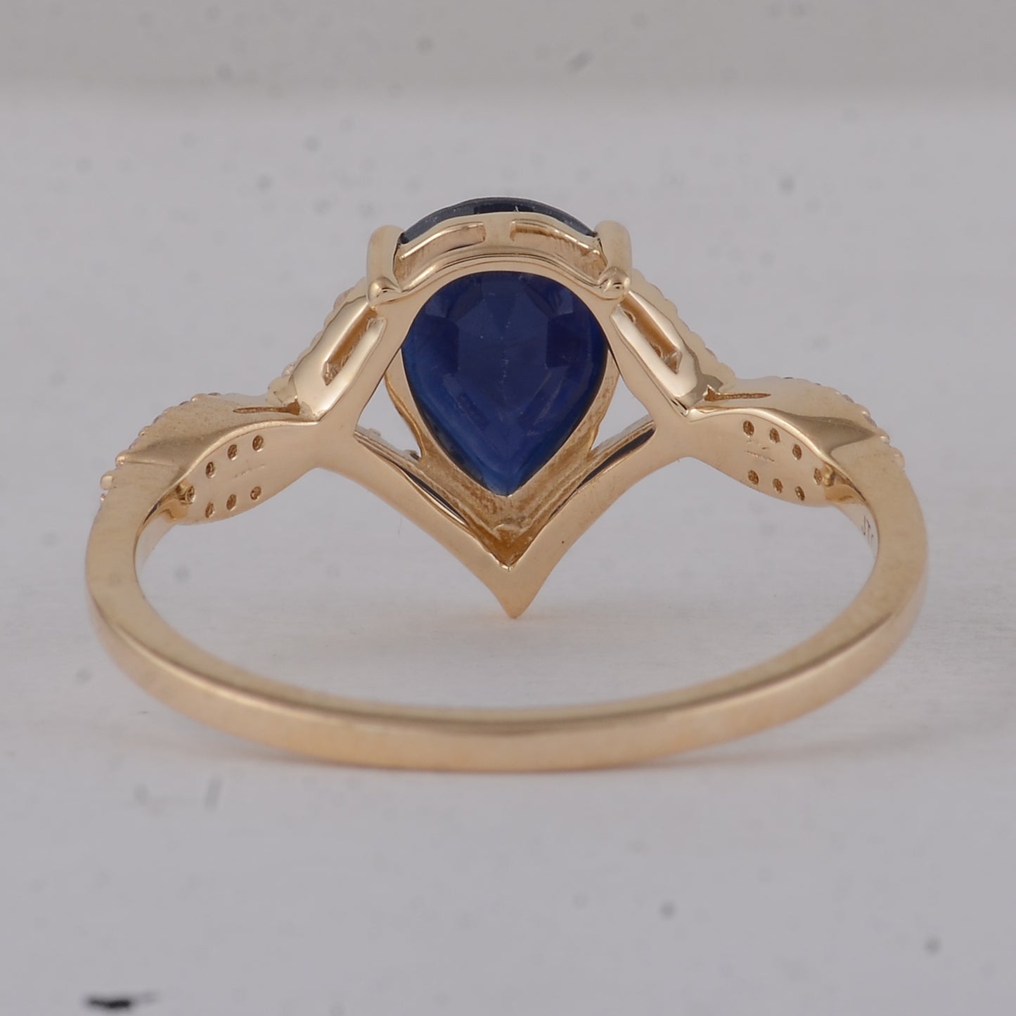1.36 Ct Pear Sapphire 9K Gold Ring