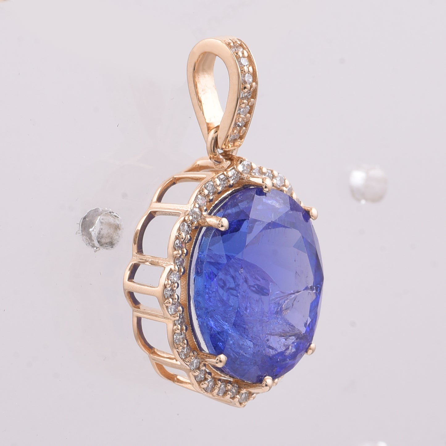 6.28 Ct Oval Natural Tanzanite 14K Gold Pendant
