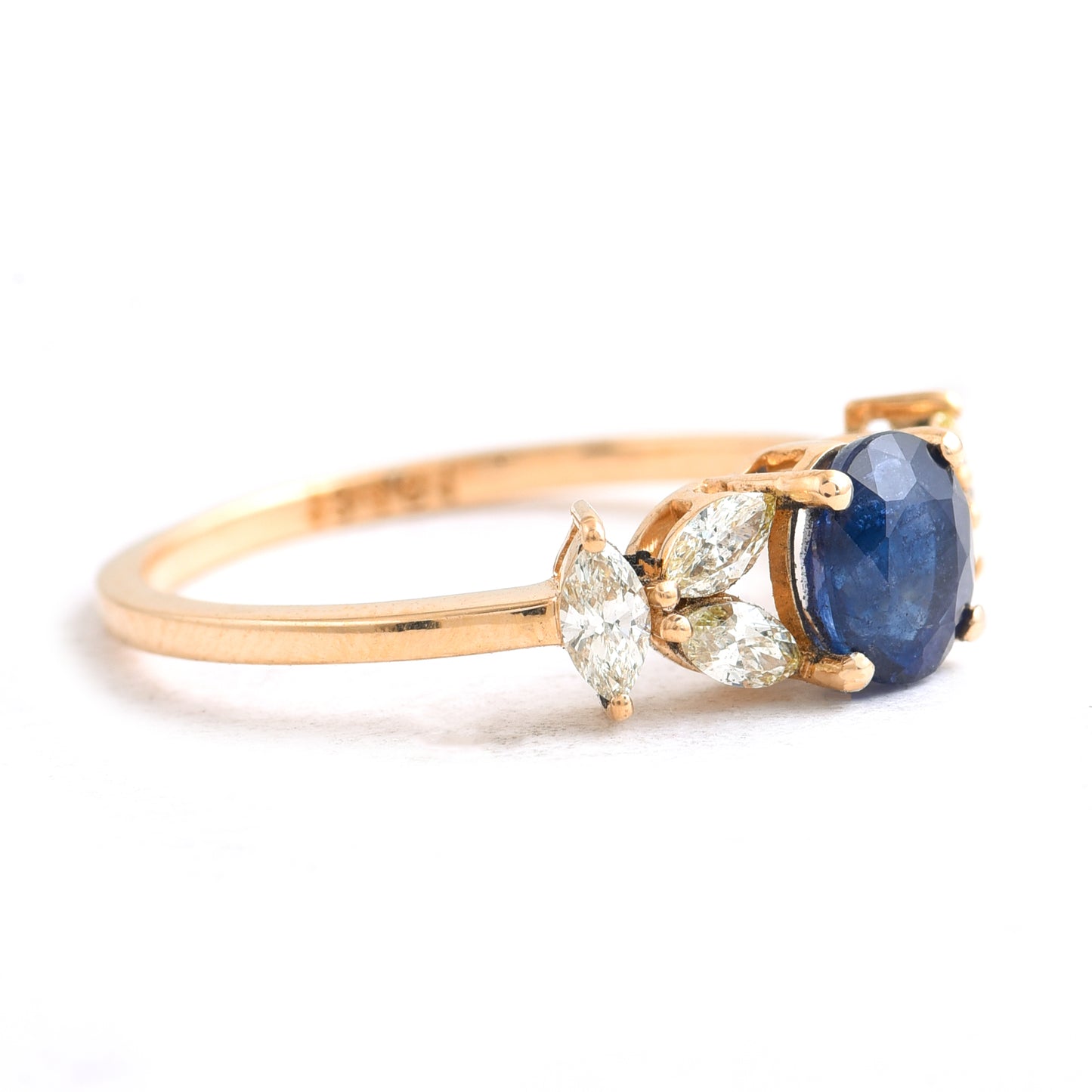 1.33 Ct Oval Sapphire 14K Gold Ring