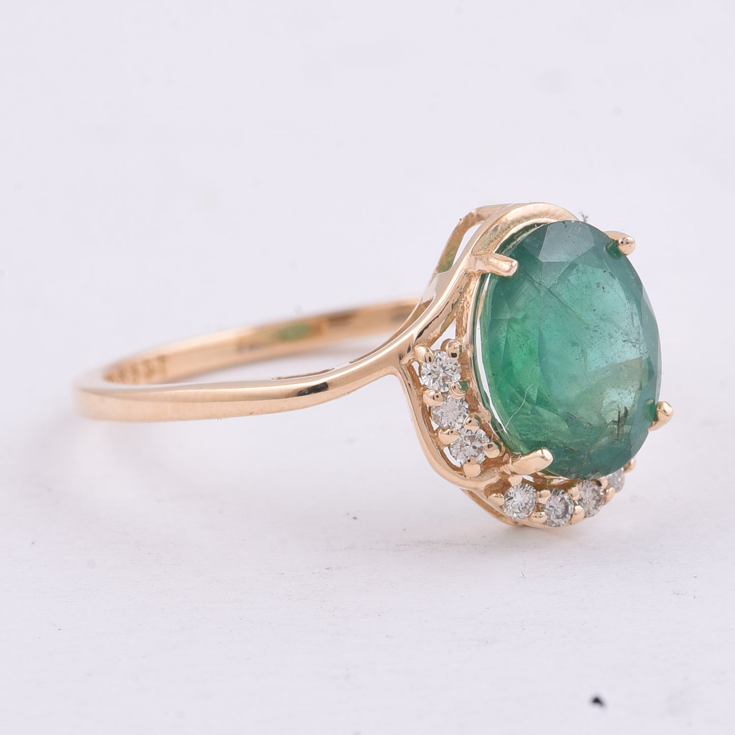 2.16 Ct Oval Natural Emerald 14K Gold Ring