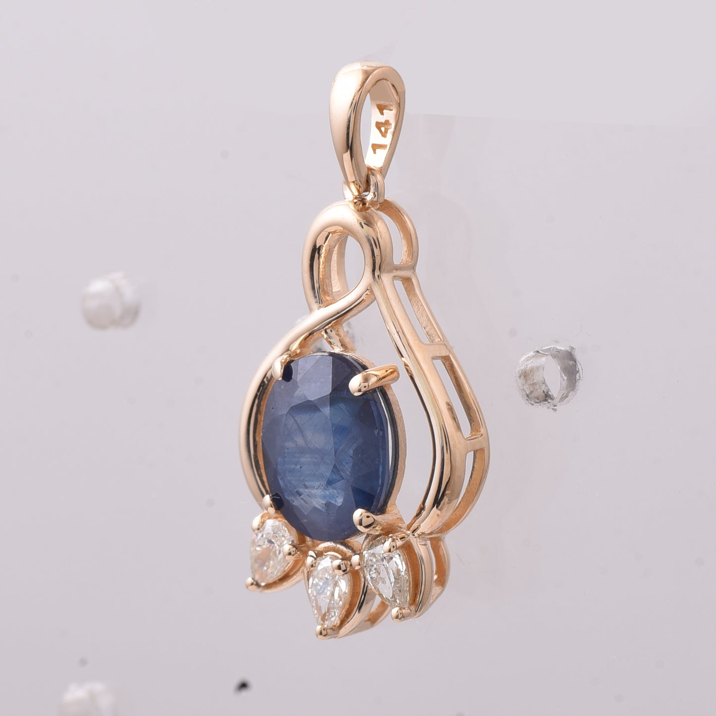 2.01 Ct Oval Mixed Cut Natural Sapphire 14K Gold Pendant