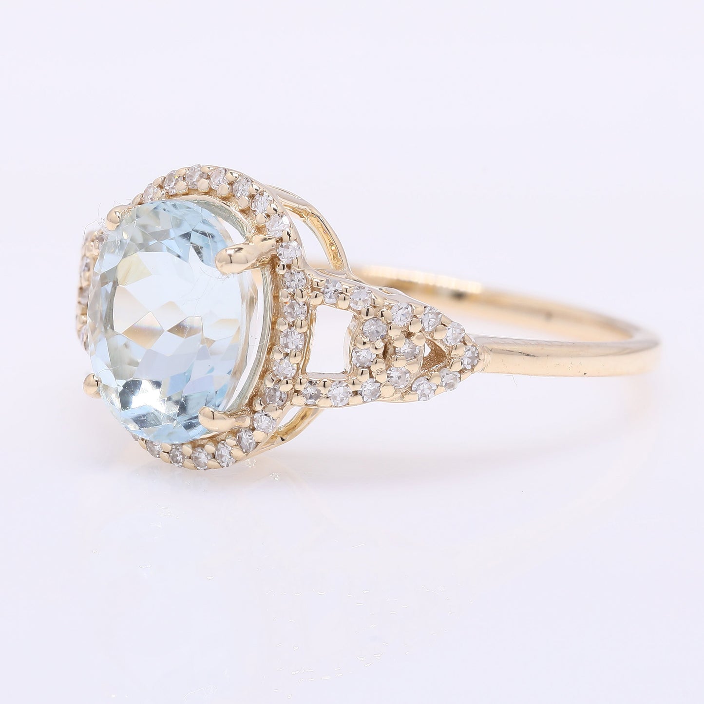 2.14 Ct Oval Mixed Cut Natural Aquamarine 14K Gold Ring