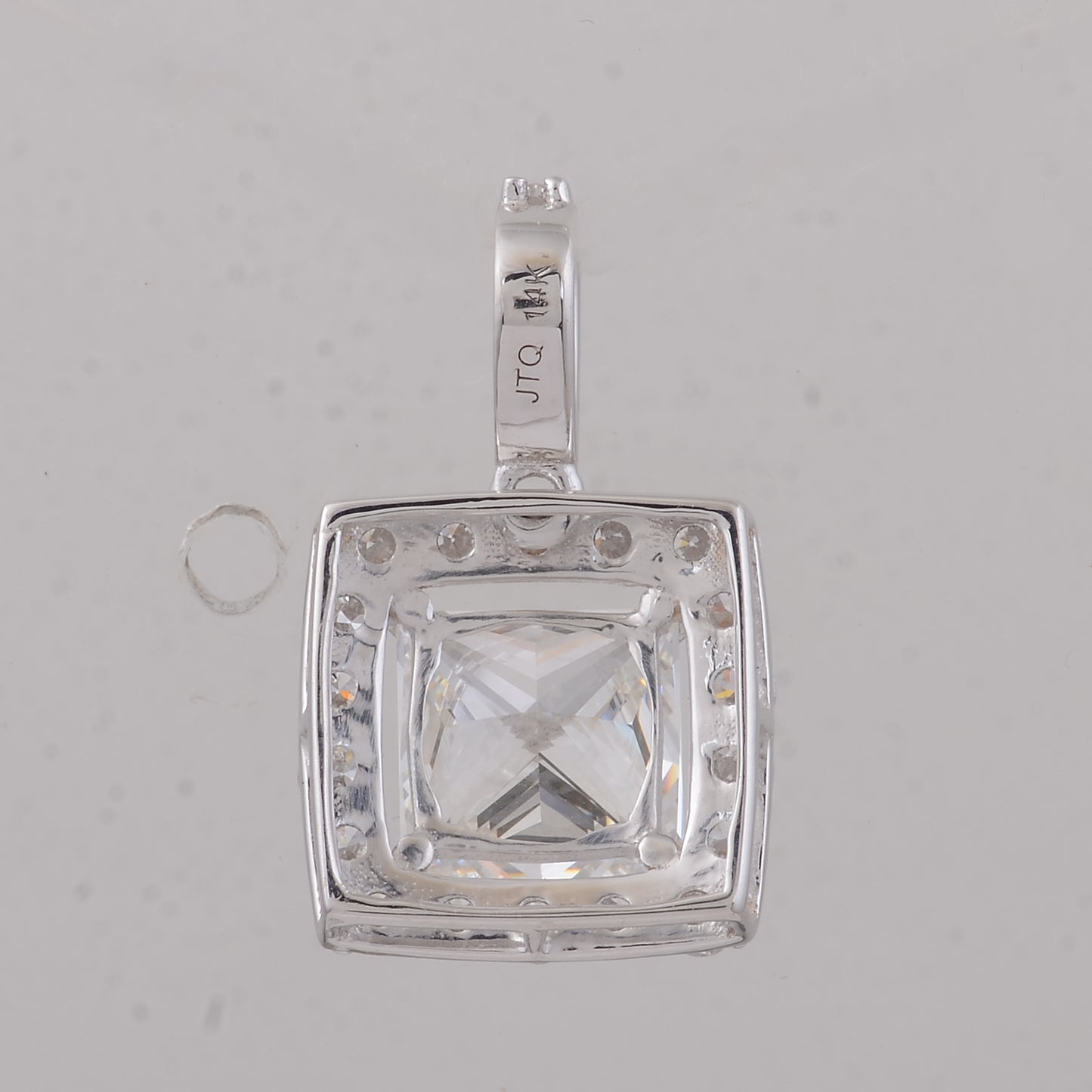 2.56 Carats Lab Grown Diamond 14K Gold Pendant