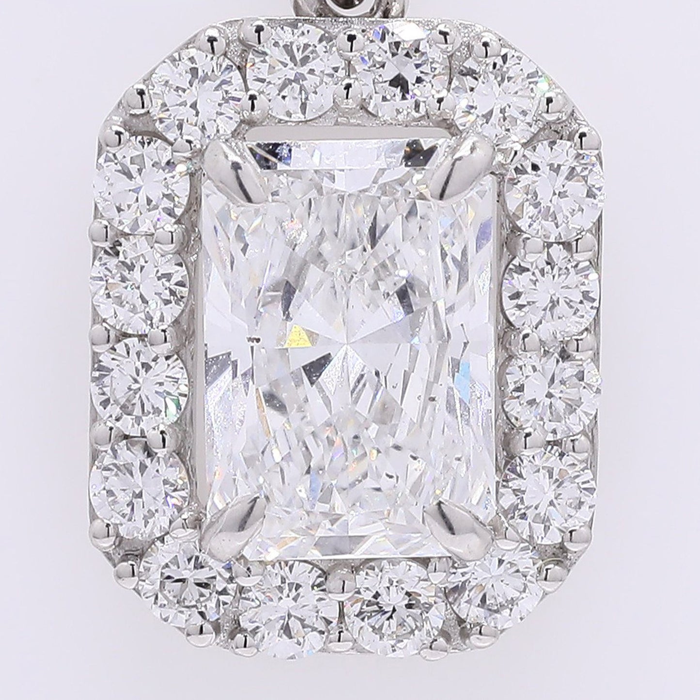 2.55 Carats Lab Grown Diamond 950 Platinum Pendant