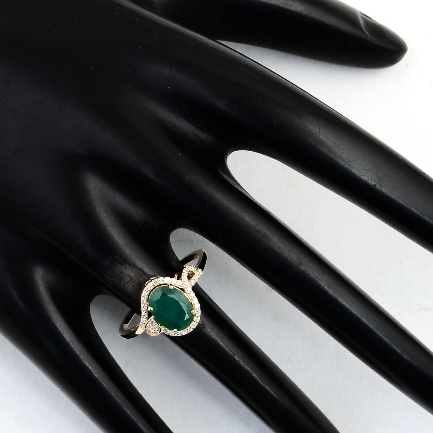 1.52 Ct Oval Mixed Cut Natural Beryl Emerald 14K Gold Ring