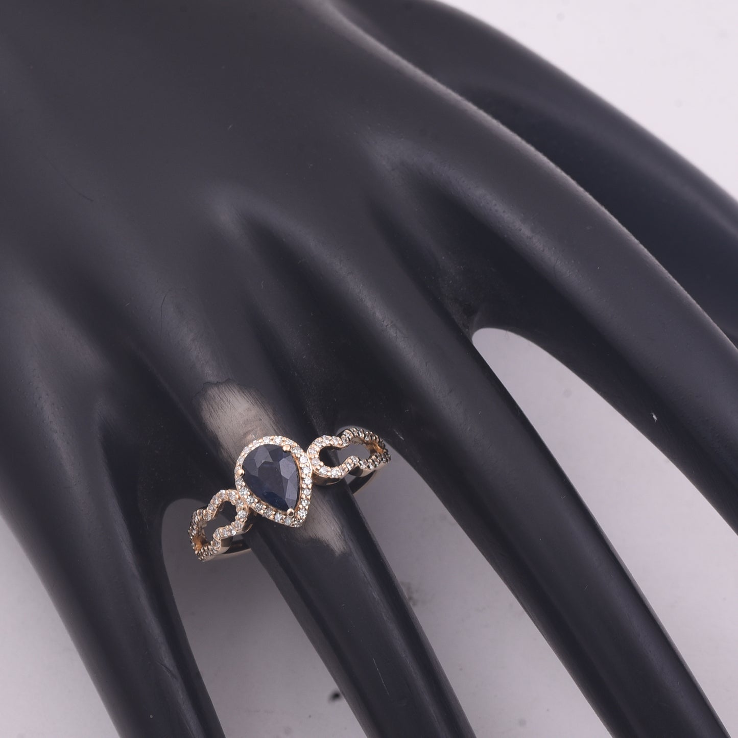 1.30 Ct Pear Mixed Cut Natural Sapphire 14K Gold Ring