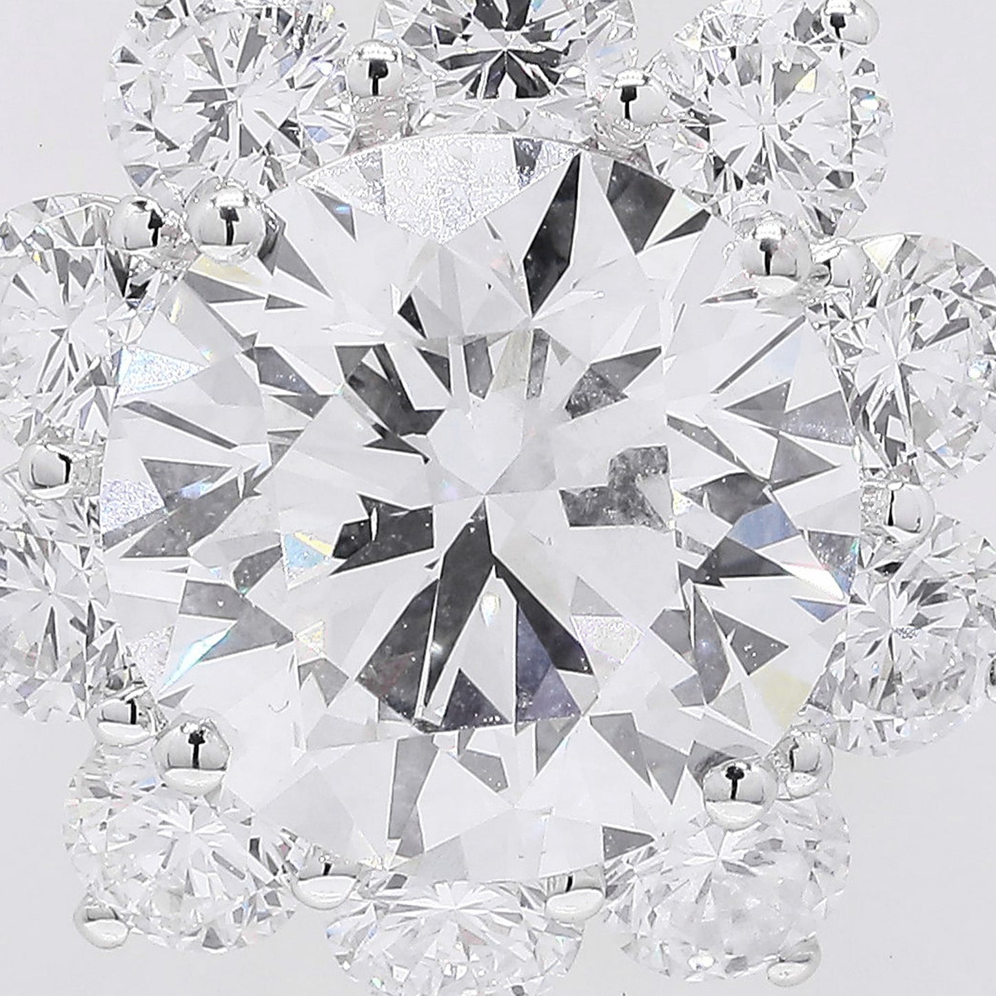5.47 Ct Round Brilliant Lab Grown Diamond 14K Gold Pendant