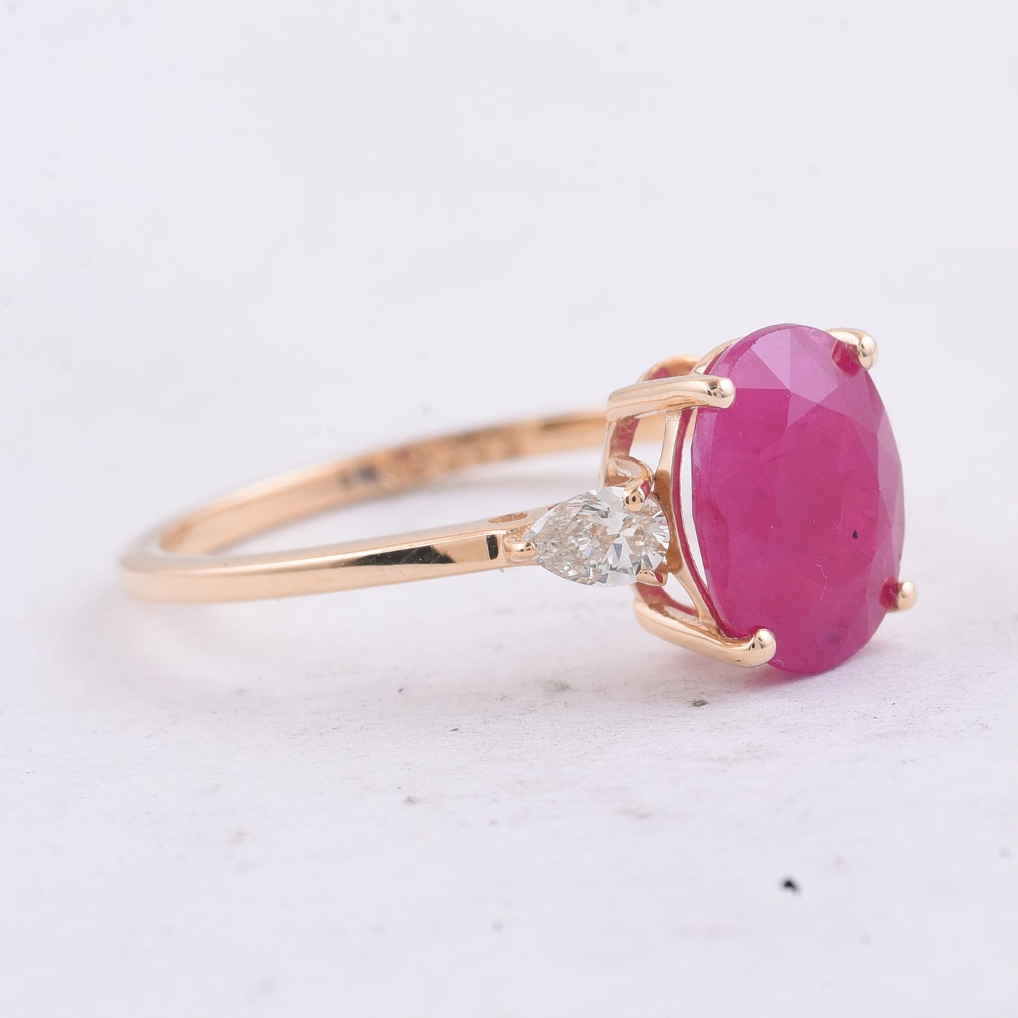 2.92 Ct Oval Natural Ruby 14K Gold Ring