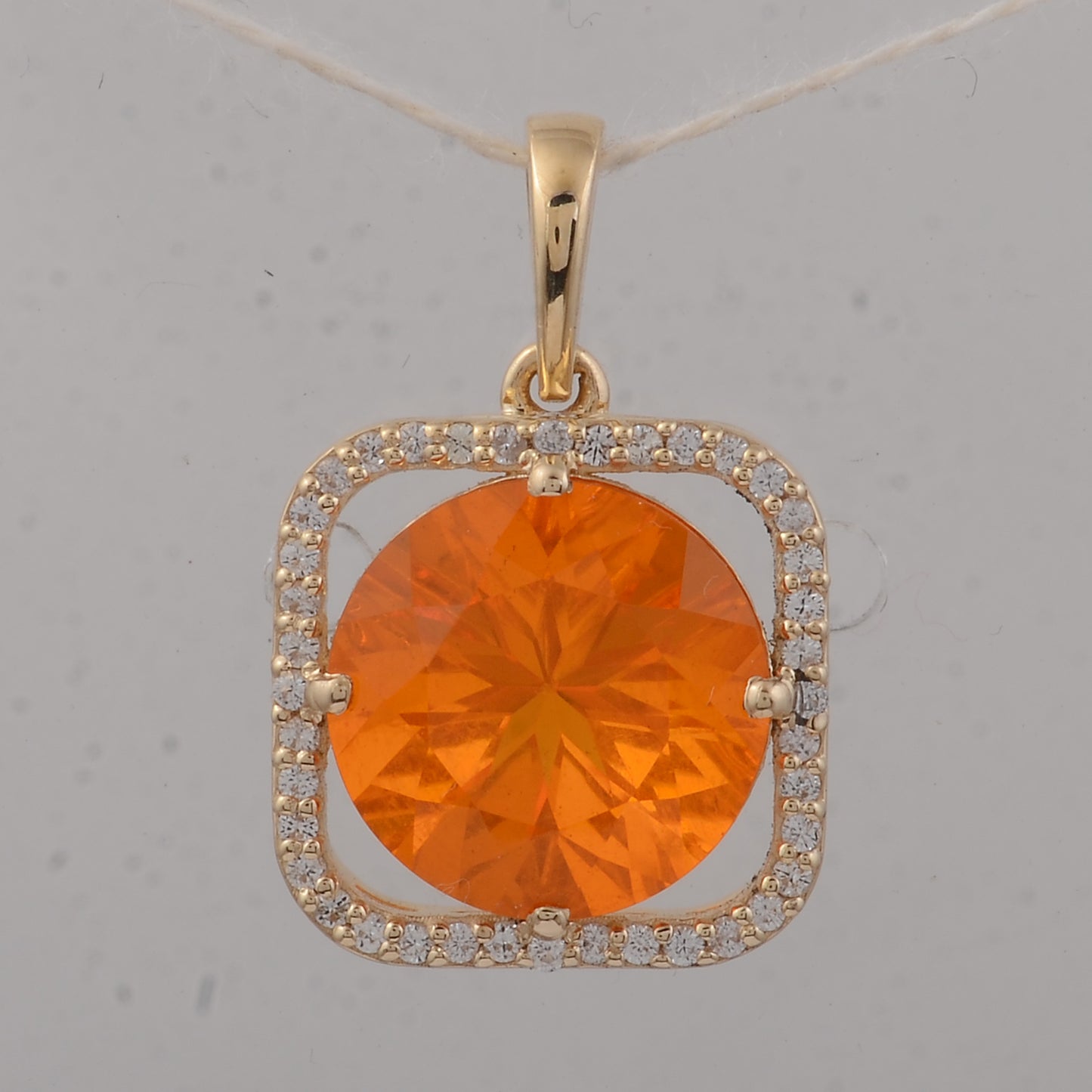 2.59 Ct Round Fire Opal 9K Gold Pendant