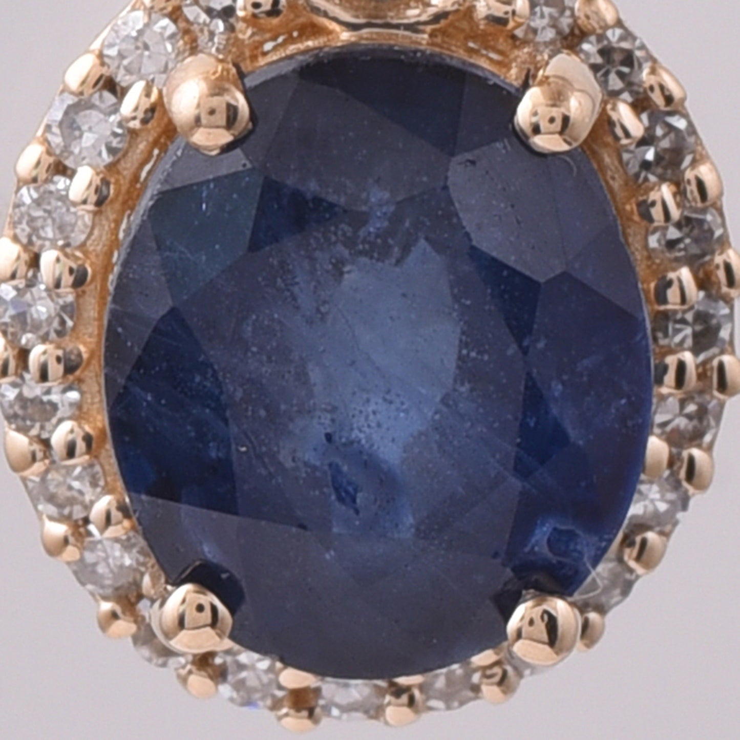 1.89 Ct Oval Sapphire 14K Gold Pendant