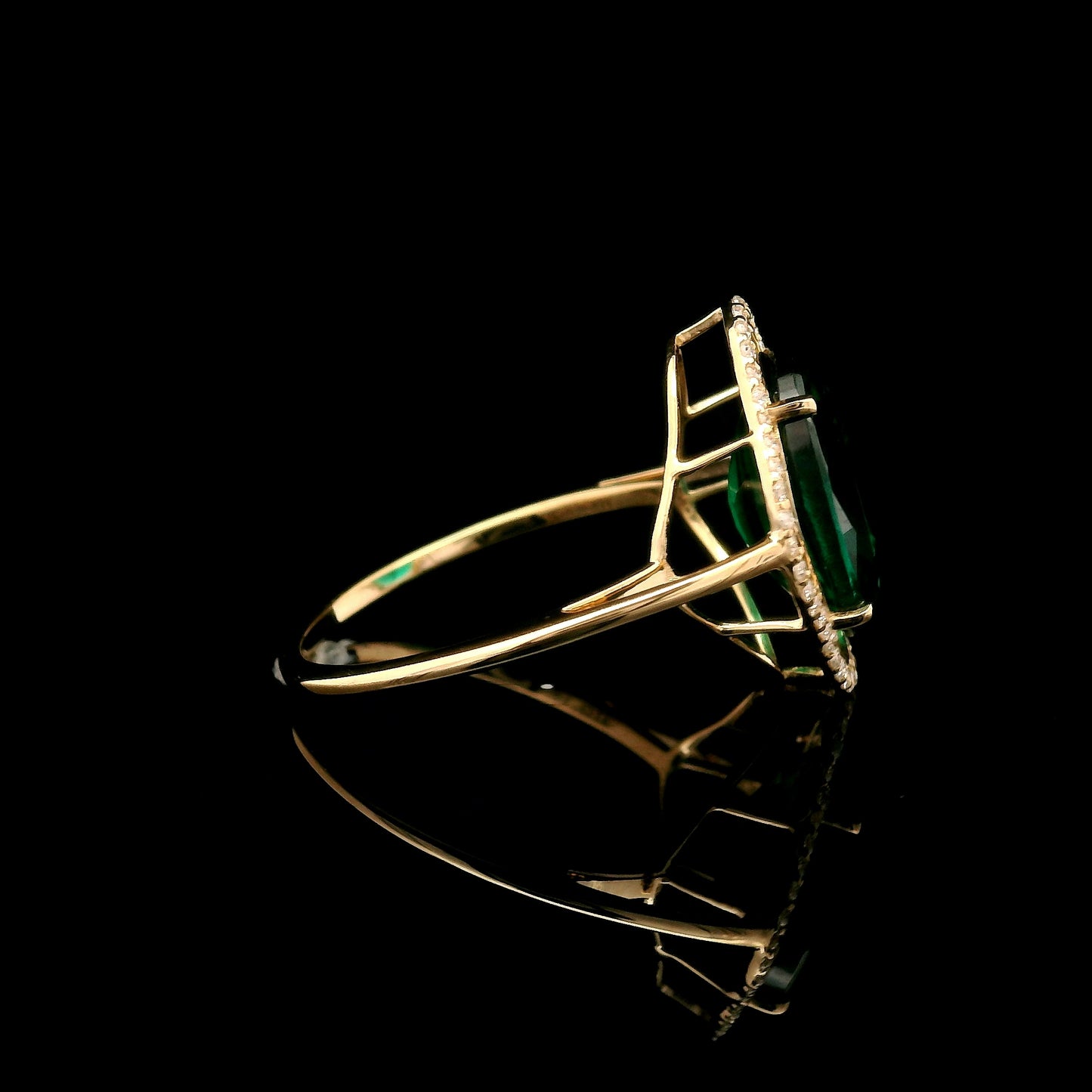 3.94 Ct Oval Mixed Cut Lab Grown Emerald 14K Gold Ring