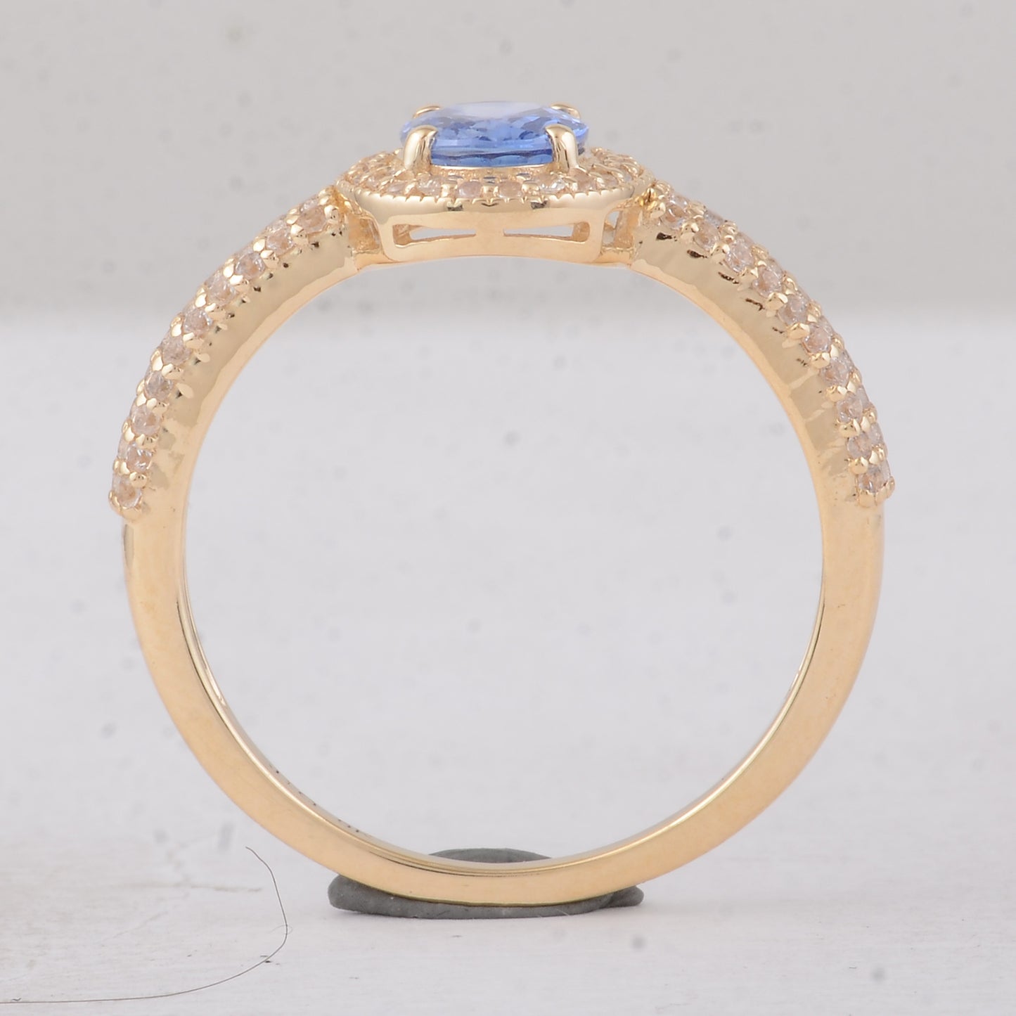 1.26 Ct Oval Sapphire 9K Gold Ring