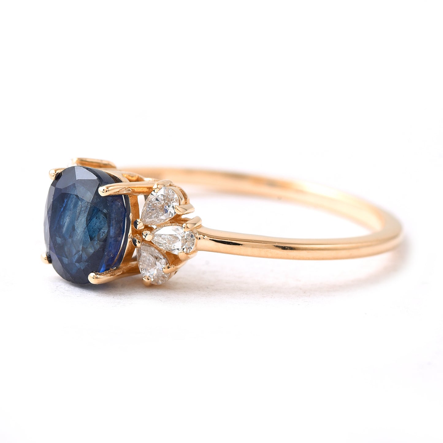 1.62 Ct Oval Sapphire 14K Gold Ring