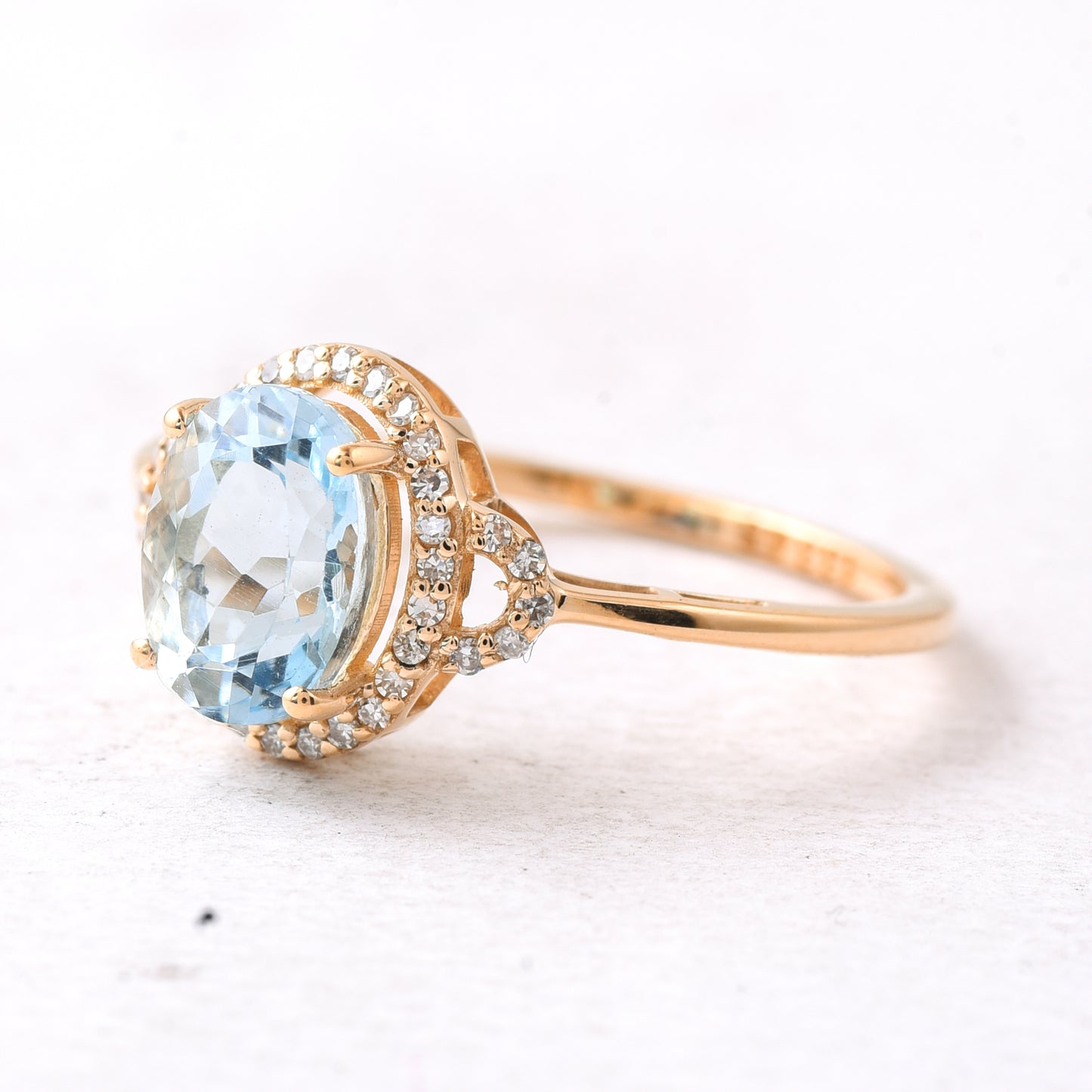 1.49 Ct Oval Mixed Cut Natural Aquamarine 14K Gold Ring