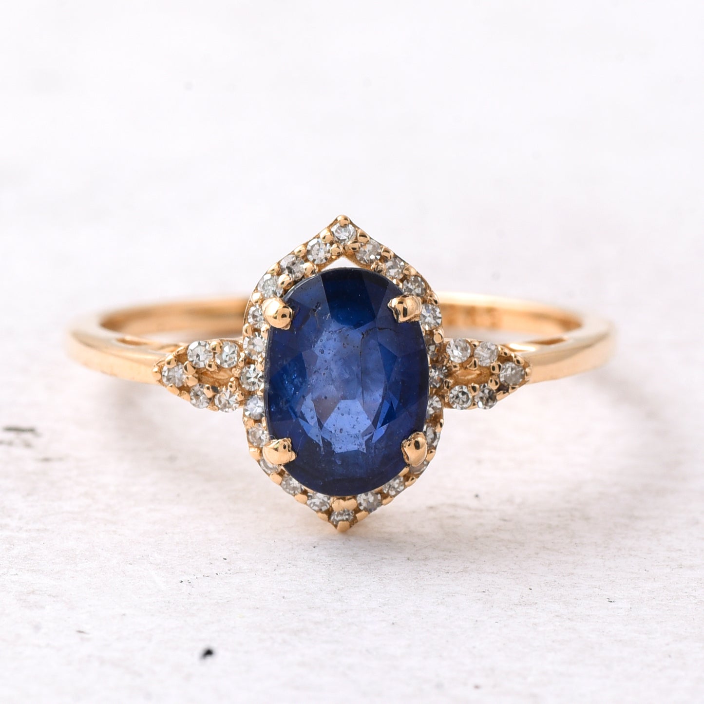 1.83 Ct Oval Mixed Cut Natural Sapphire 14K Gold Ring
