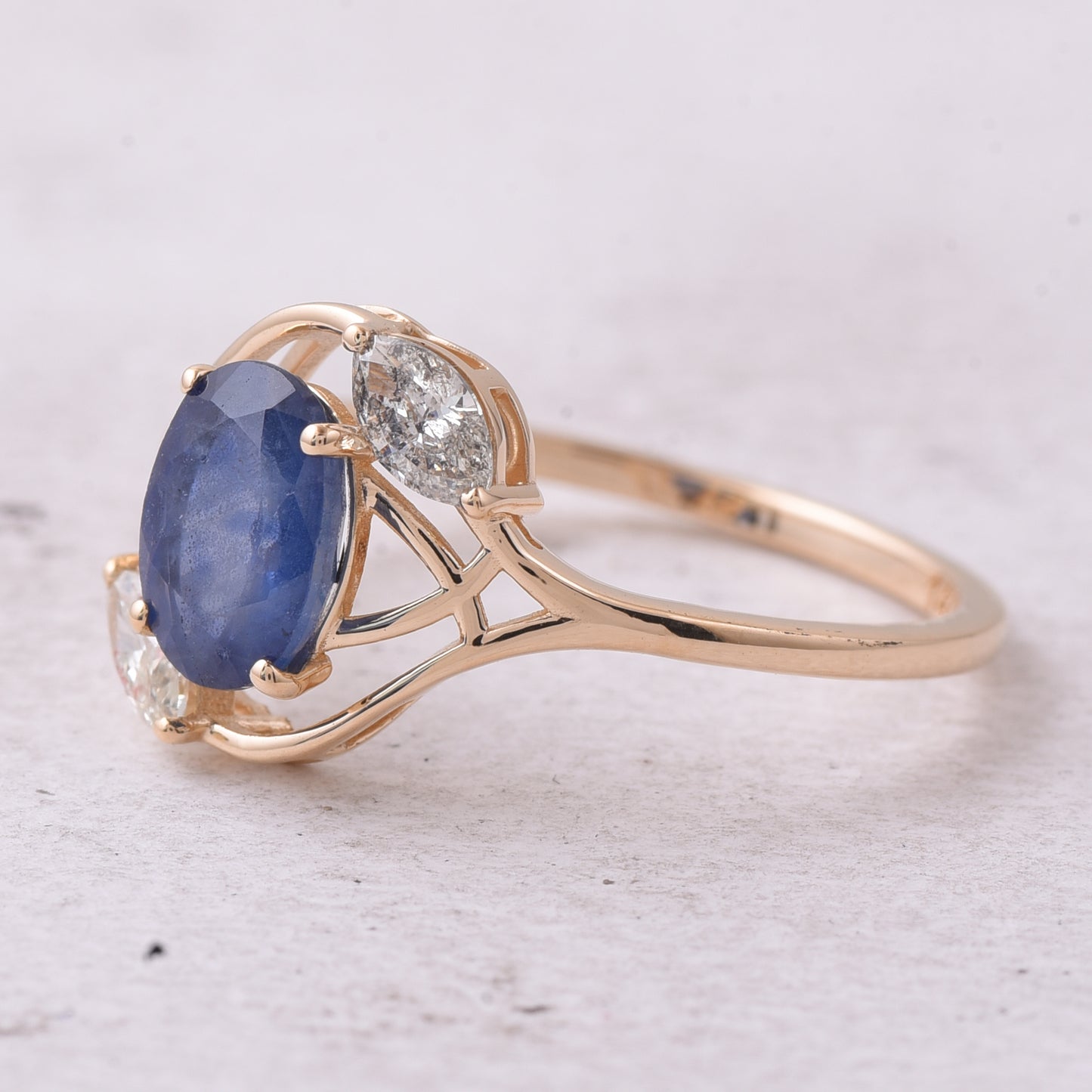 1.60 Ct Oval Mixed Cut Natural Sapphire 14K Gold Ring