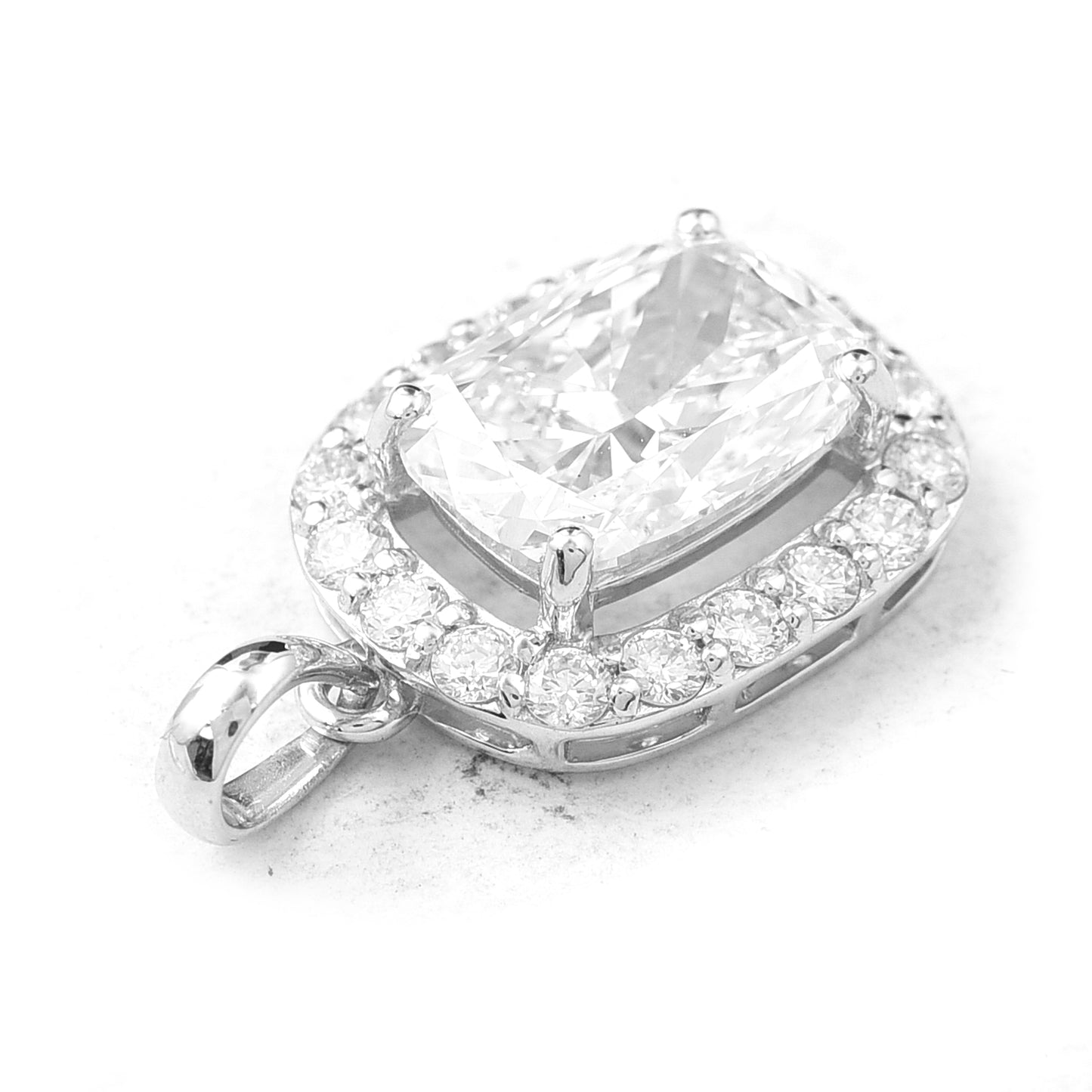 2.43 Carats Lab Grown Diamond 14K Gold Pendant