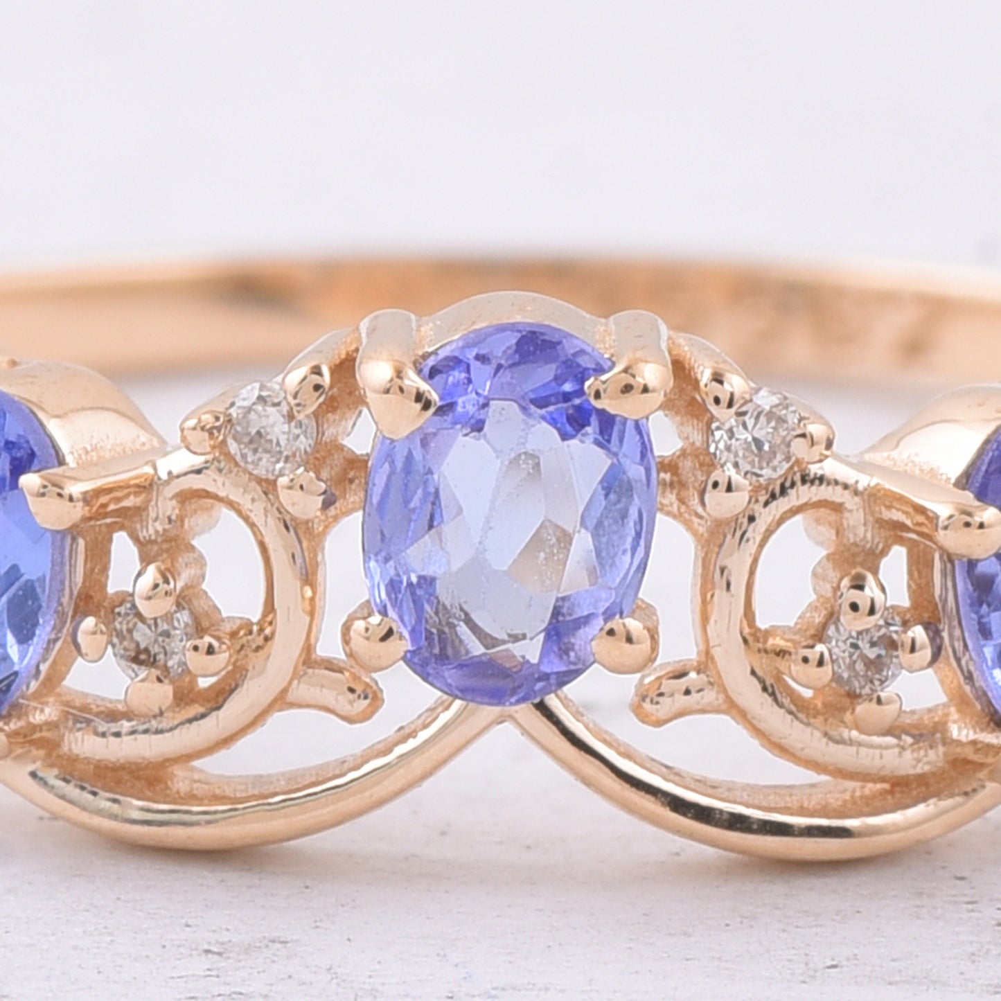0.52 Ct Oval Natural Tanzanite 14K Gold Ring