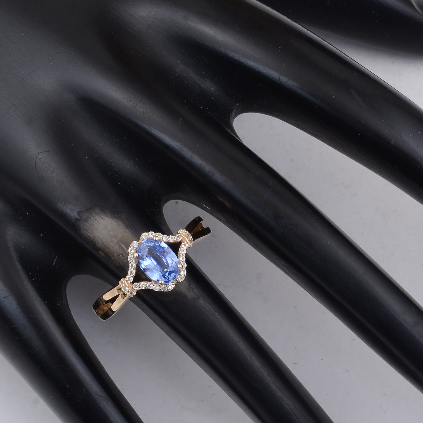 1.16 Ct Oval Sapphire 9K Gold Ring