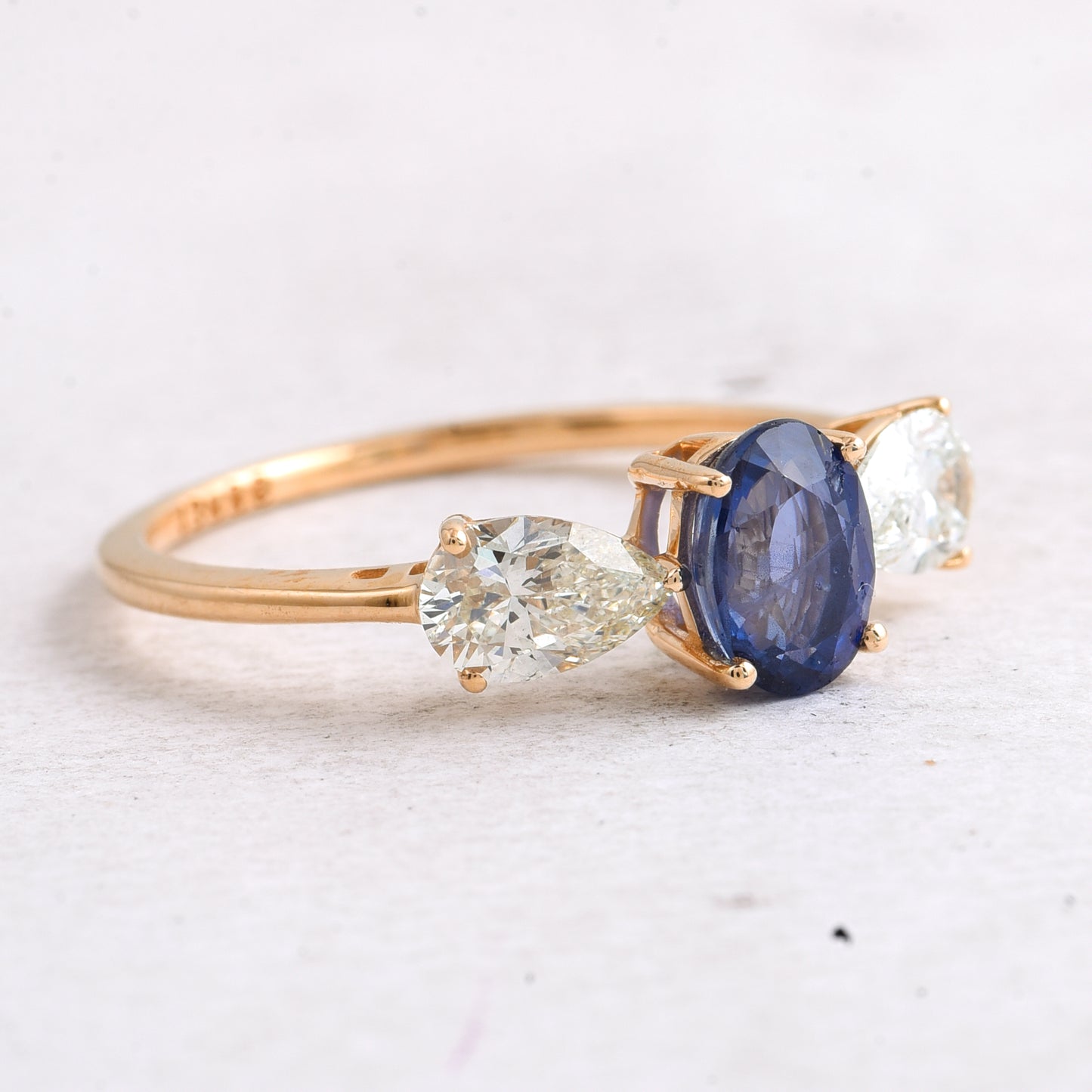 1.92 Ct Oval Mixed Cut Natural Sapphire 14K Gold Ring