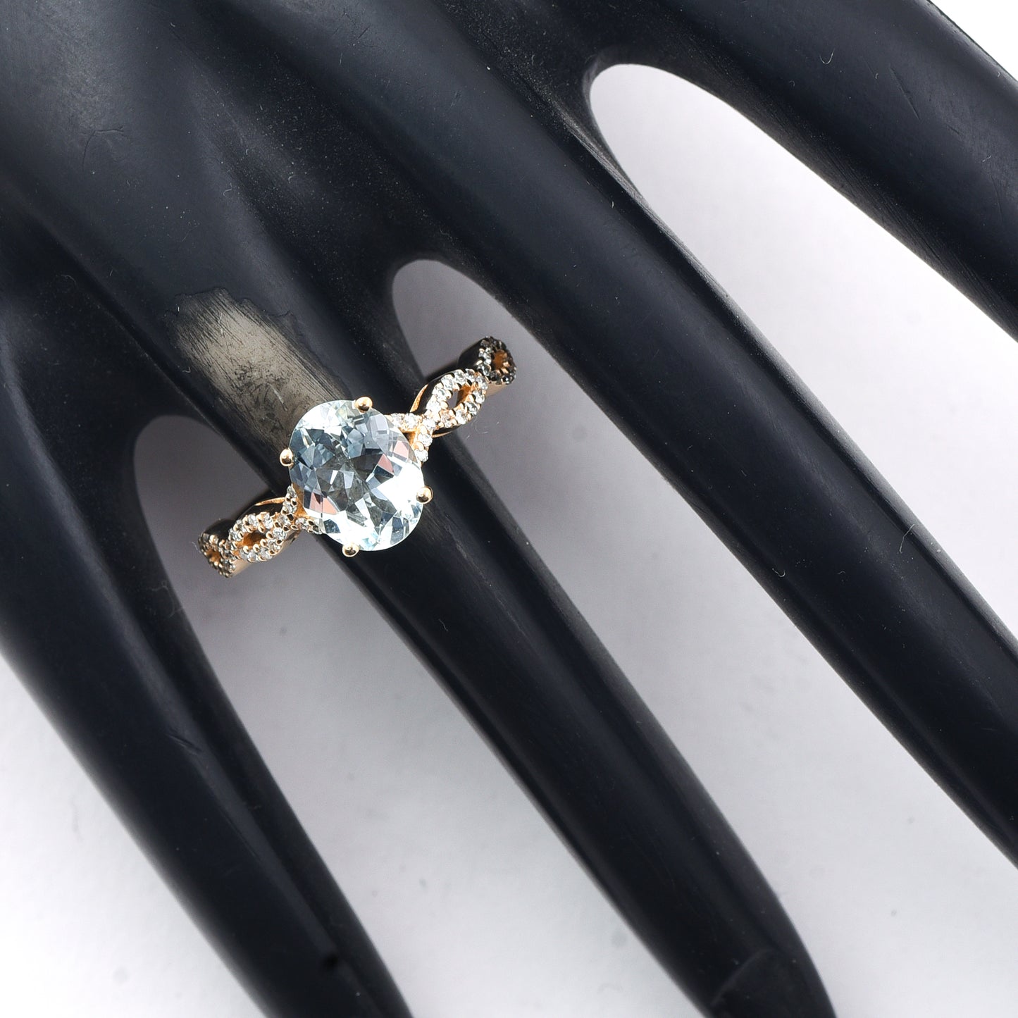 1.43 Ct Oval Mixed Cut Natural Aquamarine 14K Gold Ring