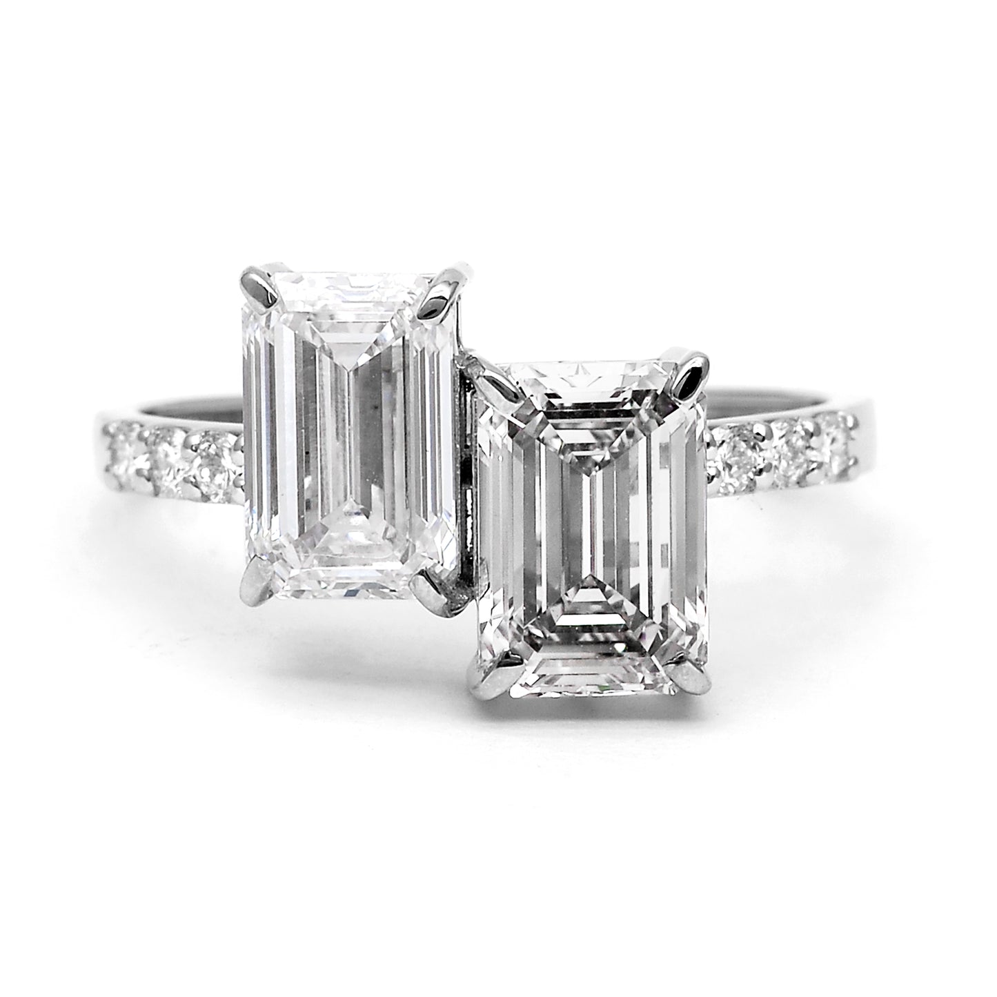 3.27 Carats Lab Grown Diamond 14K Gold Ring