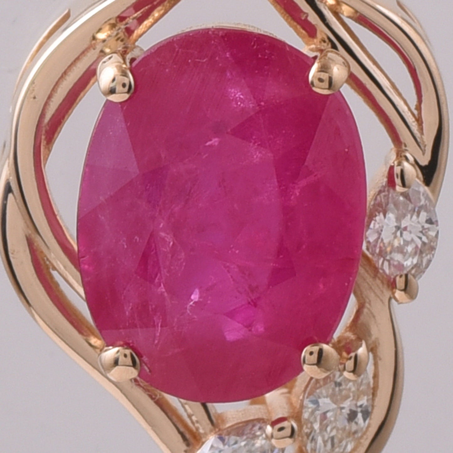 2.29 Ct Oval Mixed Cut Natural Ruby 14K Gold Pendant