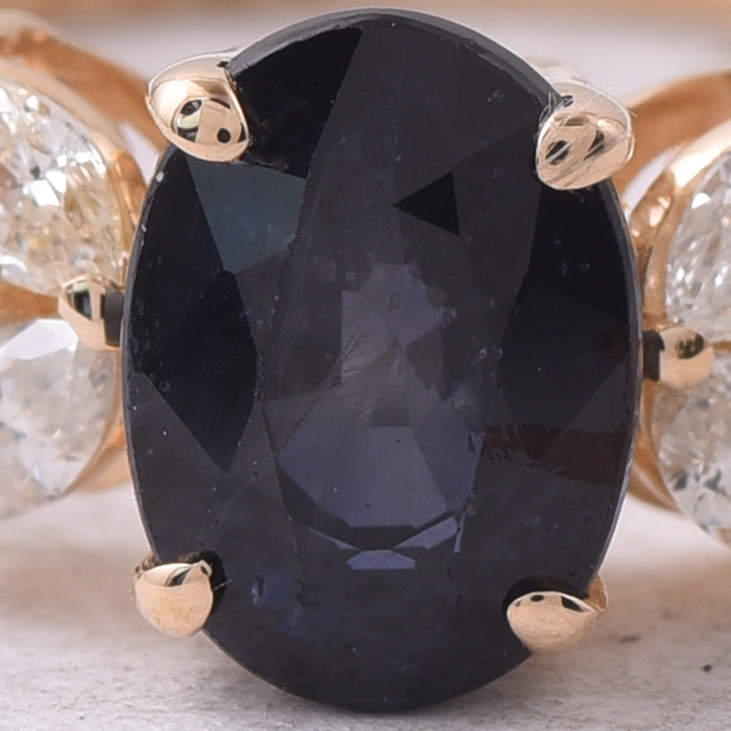 1.44 Ct Oval Natural Sapphire 14K Gold Ring