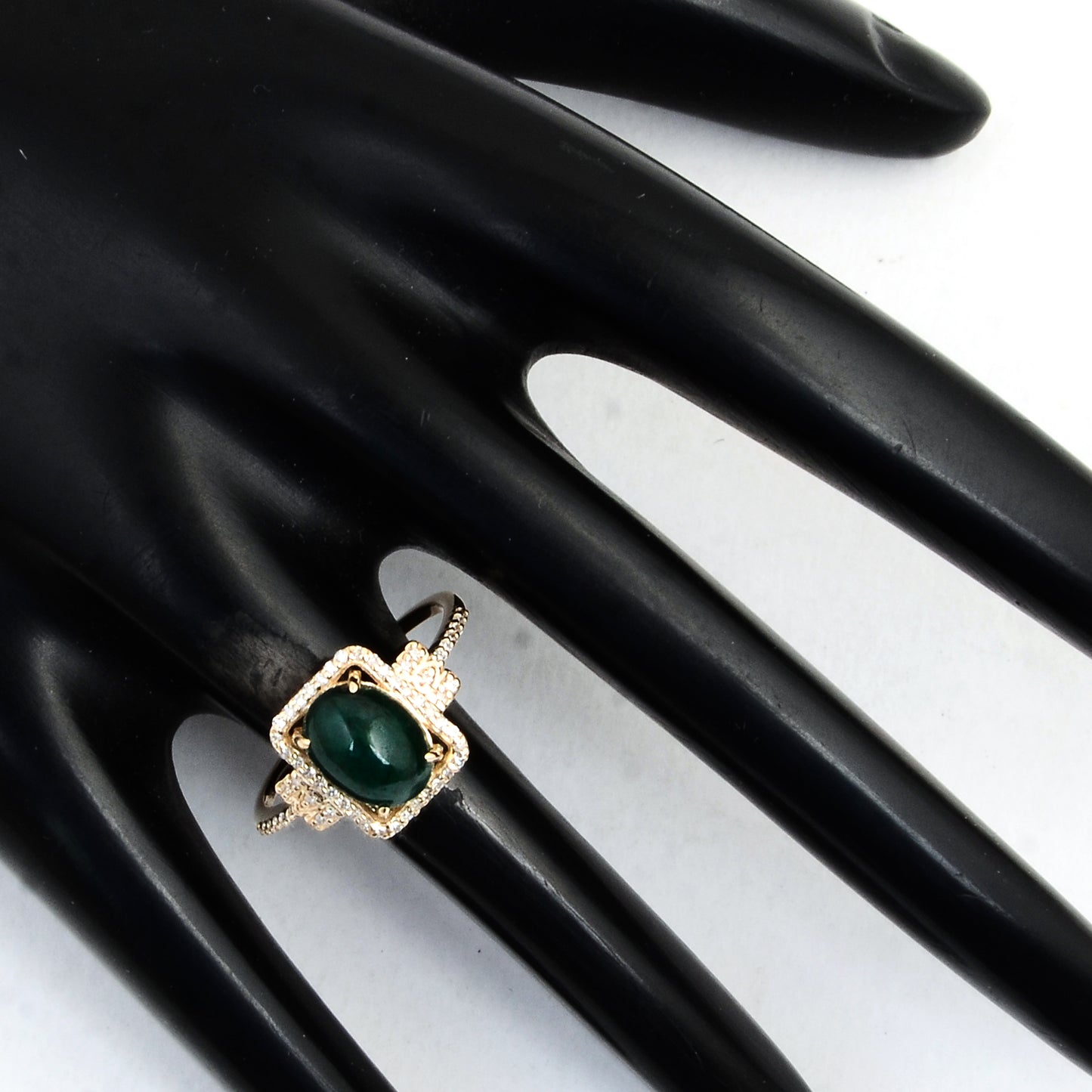 2.31 Ct Oval Cabochon Natural Beryl Emerald 14K Gold Ring
