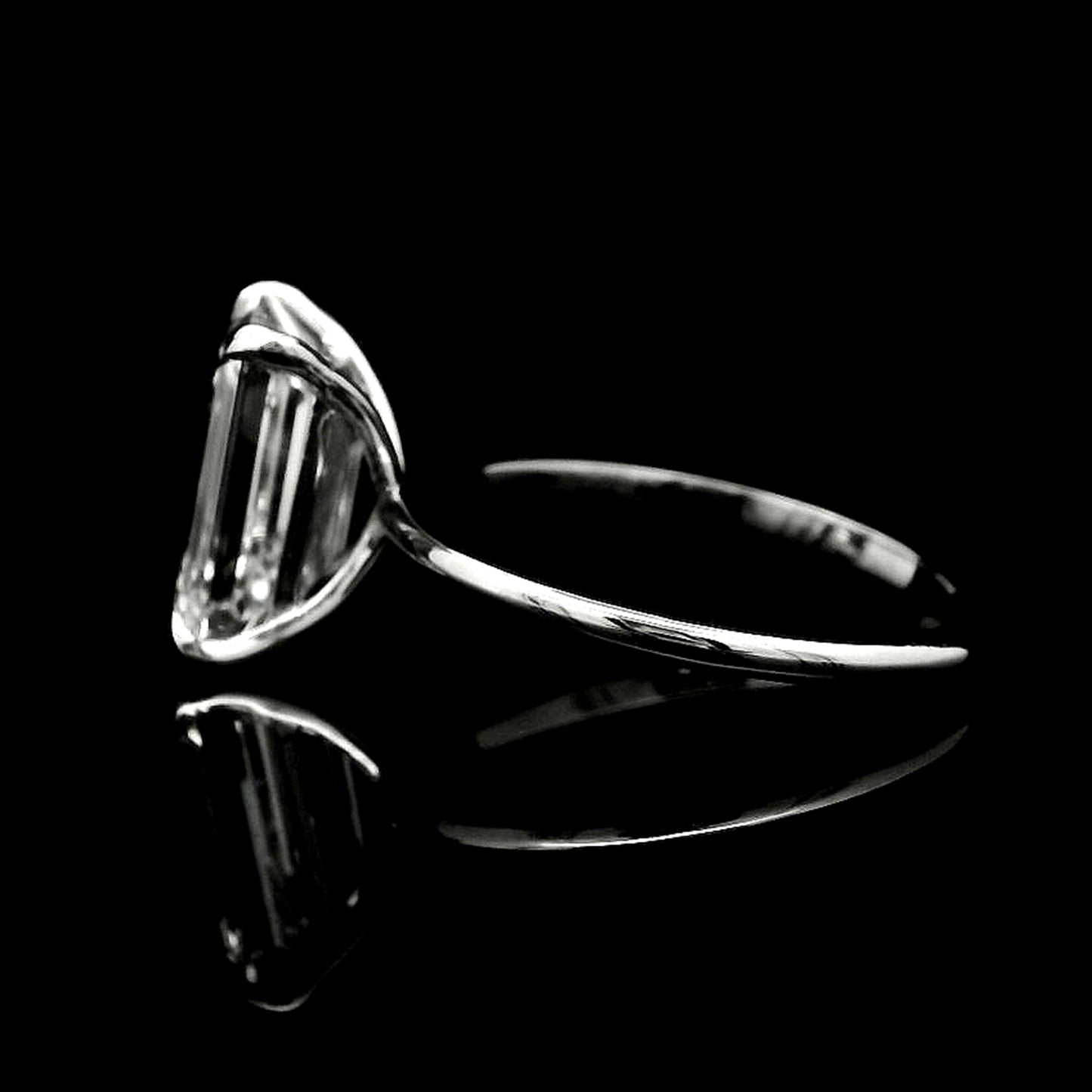 4.05 Carats Lab Grown Diamond 950 Platinum Ring
