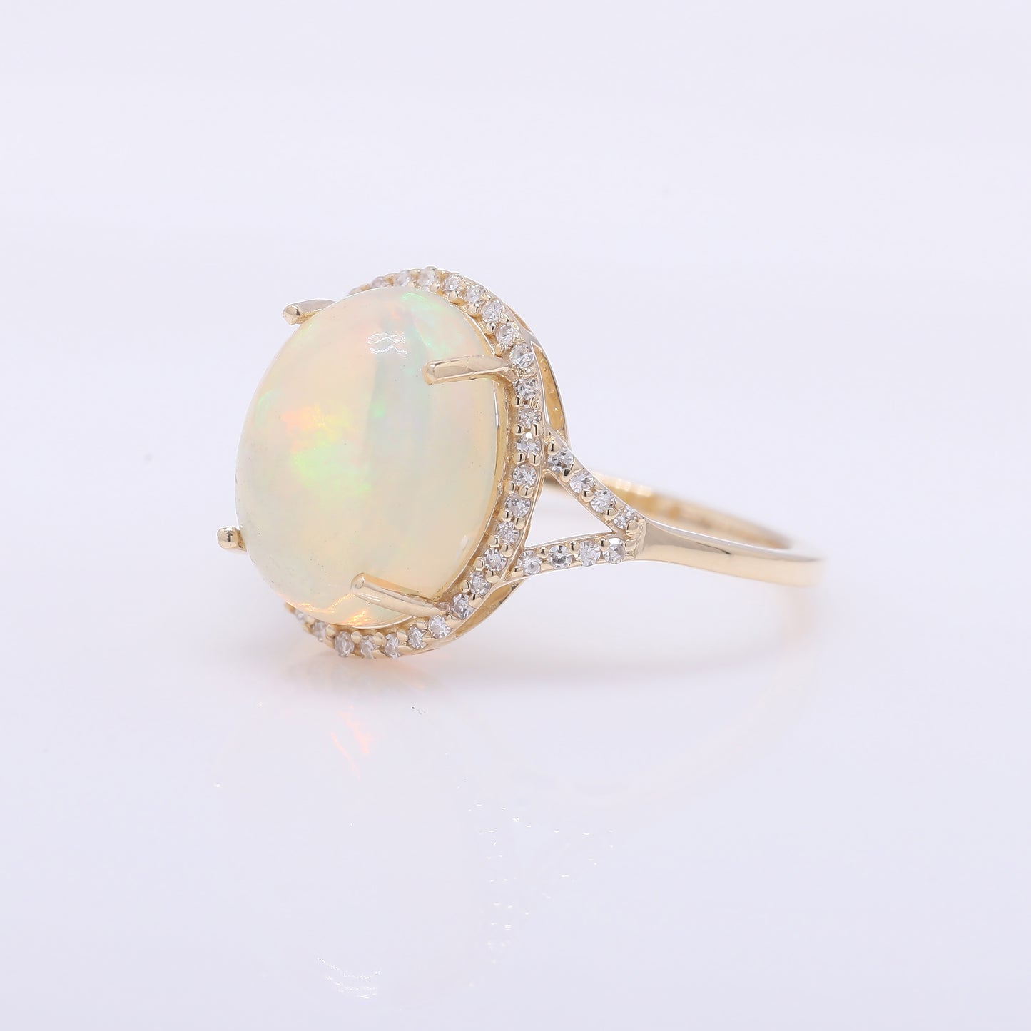 4.19 Ct Oval Cabochon Cut Natural Opal 14K Gold Ring