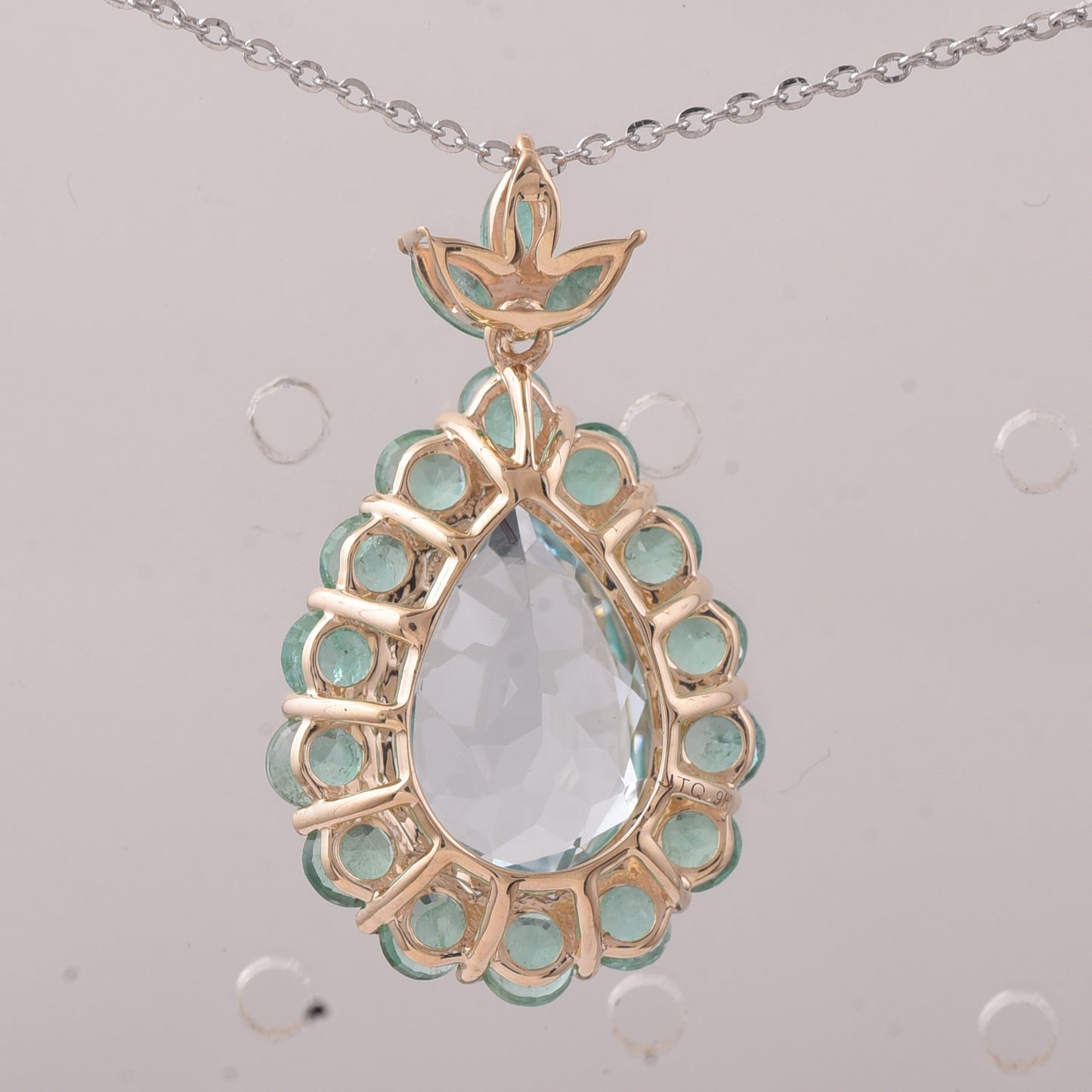 5.10 Ct Pear Aquamarine 9K Gold Pendant