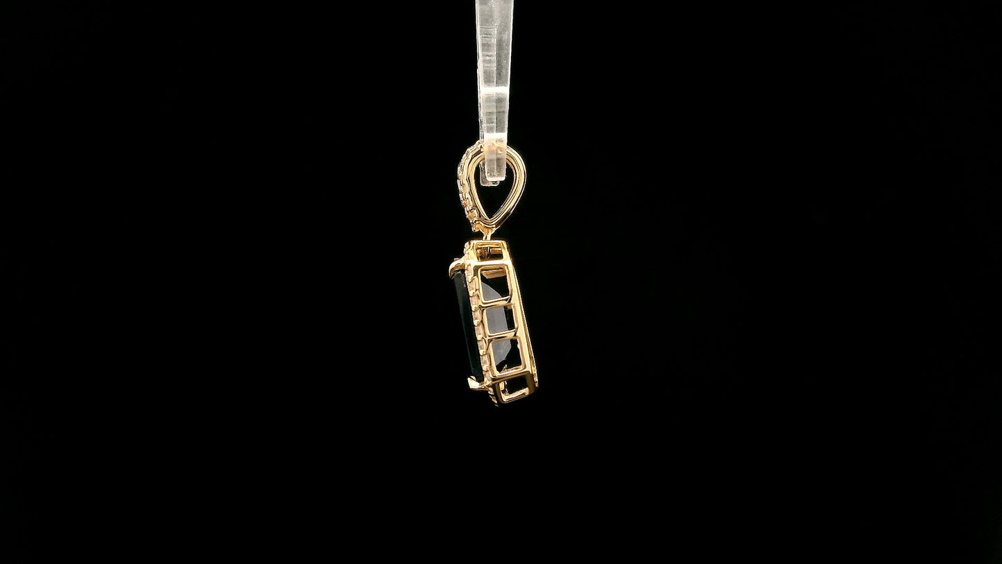 3.86 Ct Octagon Natural Sapphire 14K Gold Pendant
