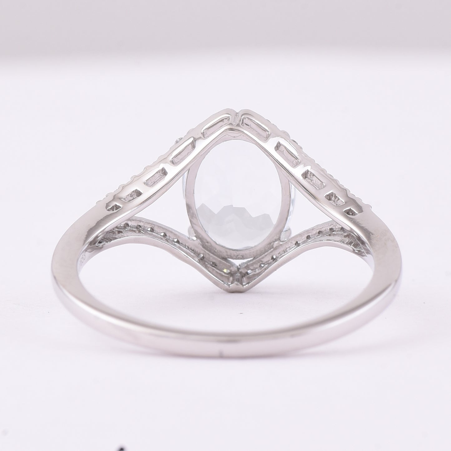1.58 Ct Oval Mixed Cut Natural Aquamarine 950 Platinum Ring