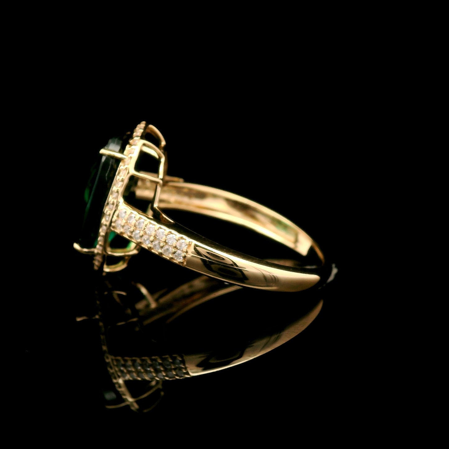 4.38 Ct Oval Mixed Cut Lab Grown Emerald 14K Gold Ring