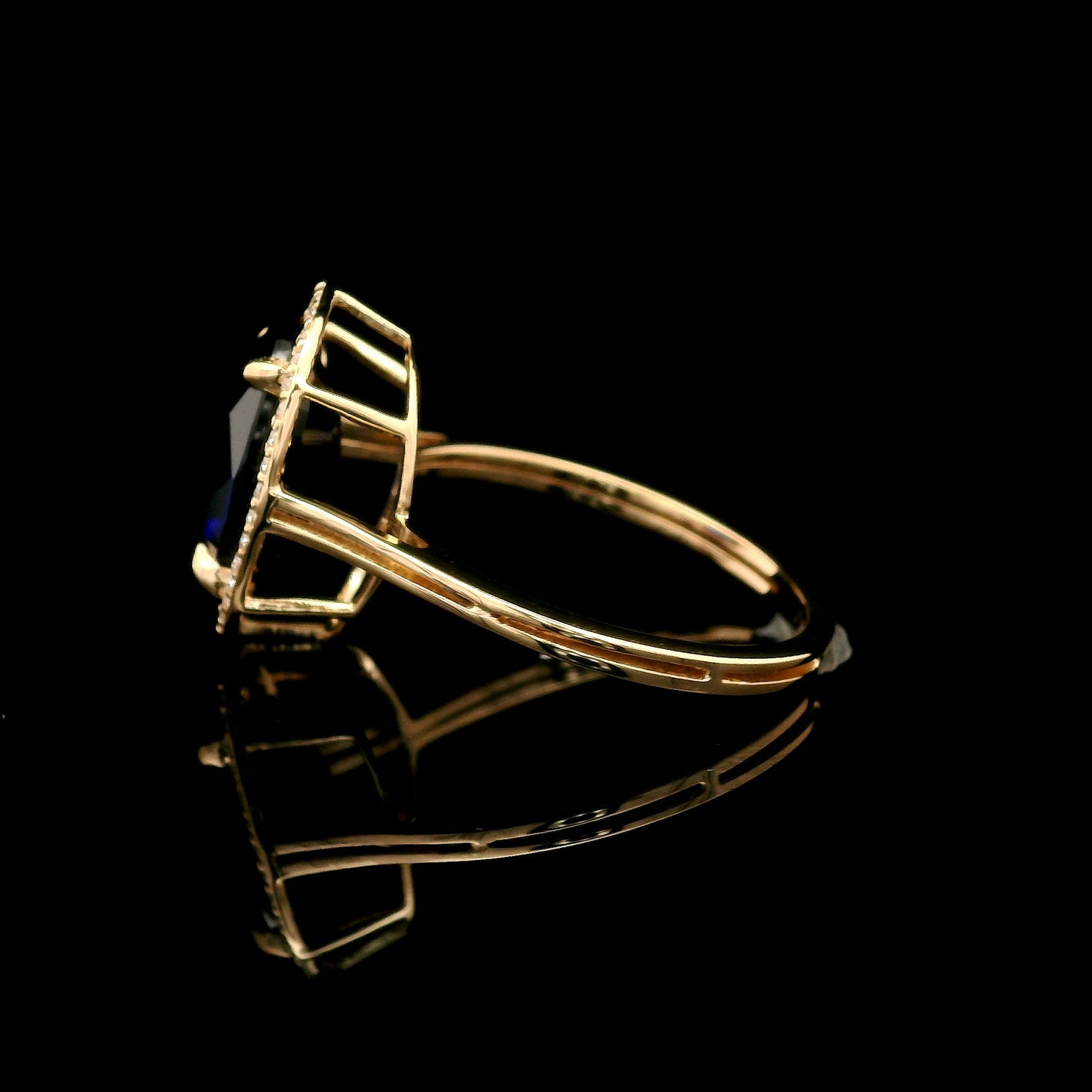 4.26 Ct Oval Mixed Cut Lab Grown Sapphire 14K Gold Ring