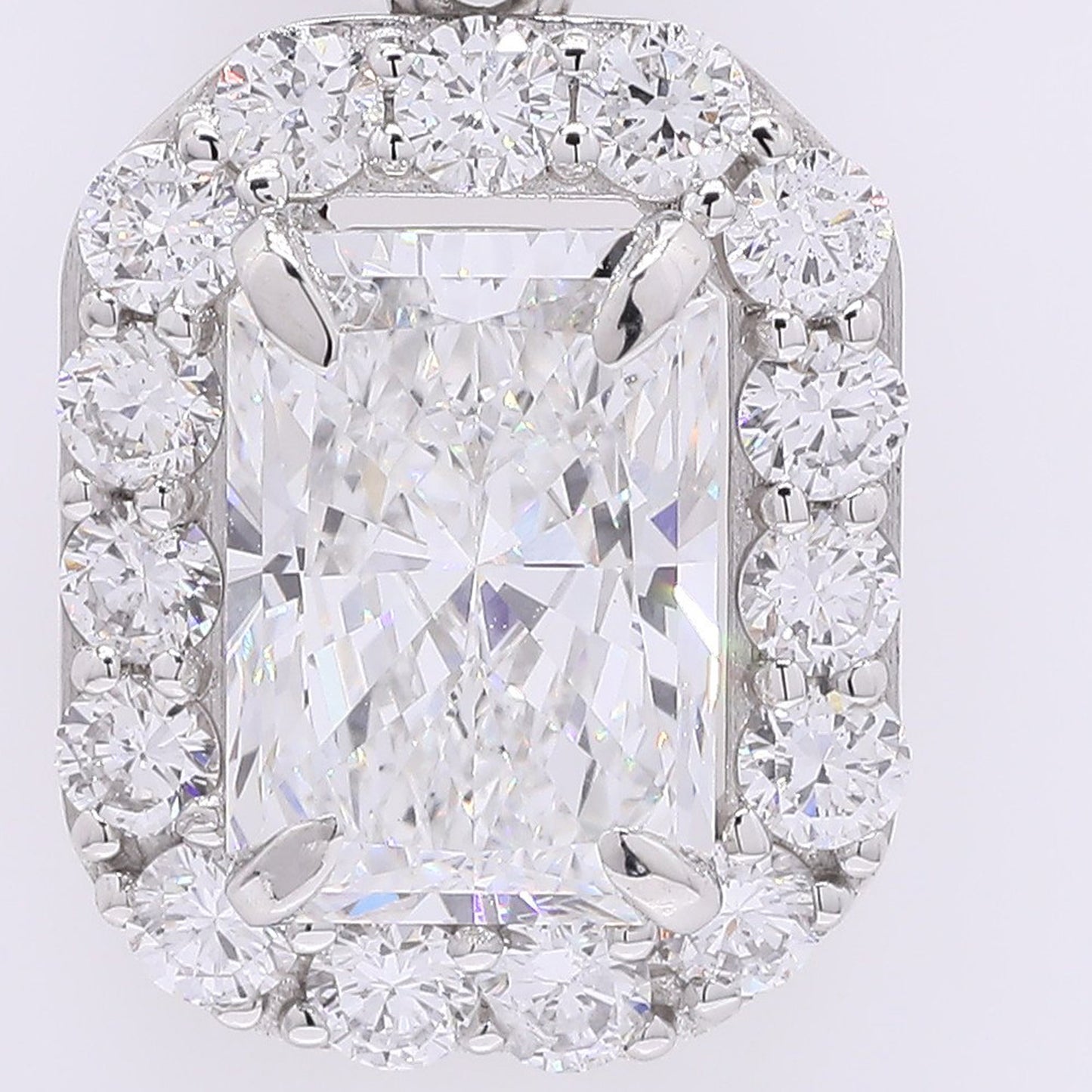 2.64 Carats Lab Grown Diamond 950 Platinum Pendant