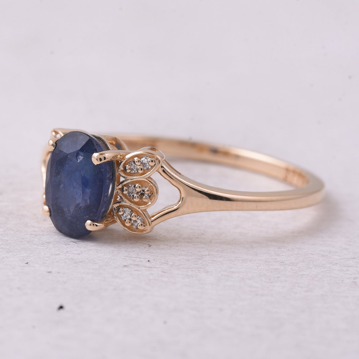 1.35 Ct Oval Mixed Cut Natural Sapphire 14K Gold Ring