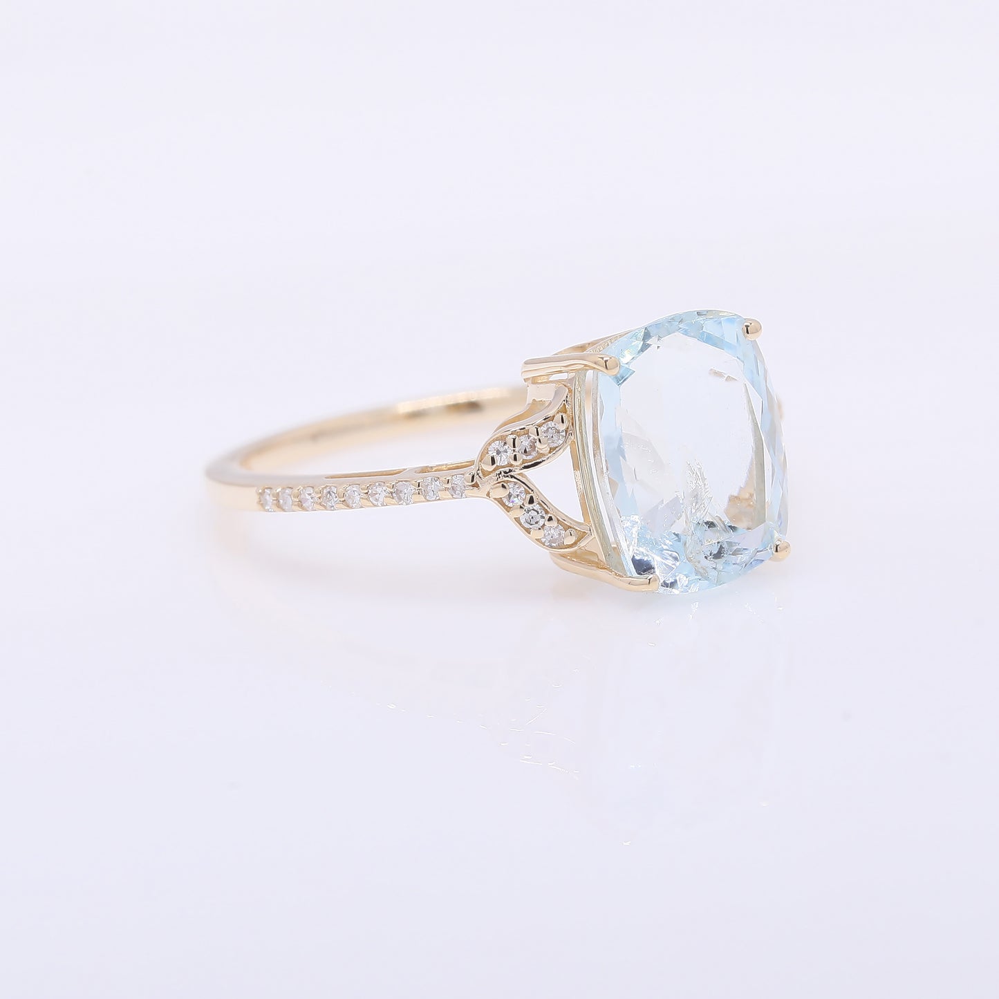 3.24 Ct Cushion Mixed Cut Natural Aquamarine 14K Gold Ring