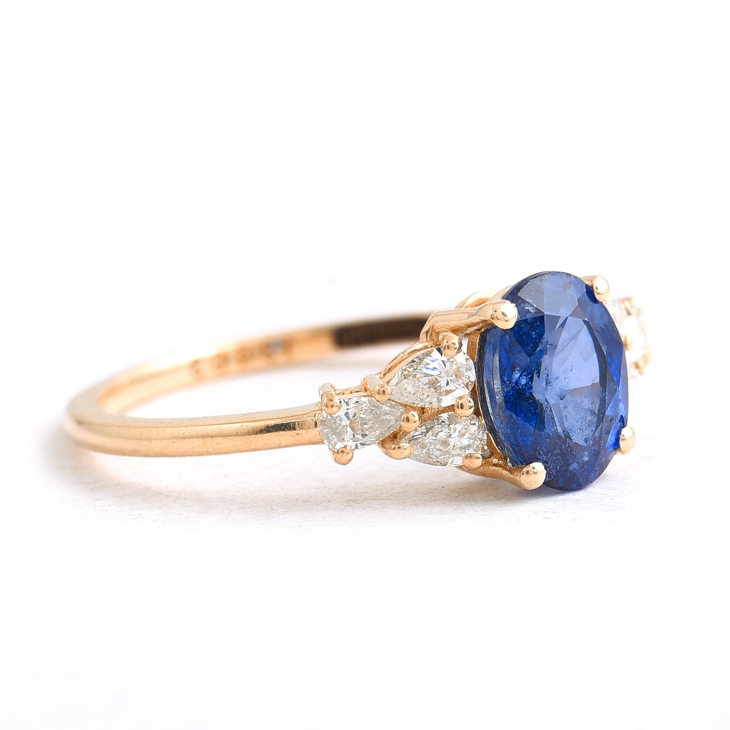 1.86 Ct Oval Sapphire 14K Gold Ring
